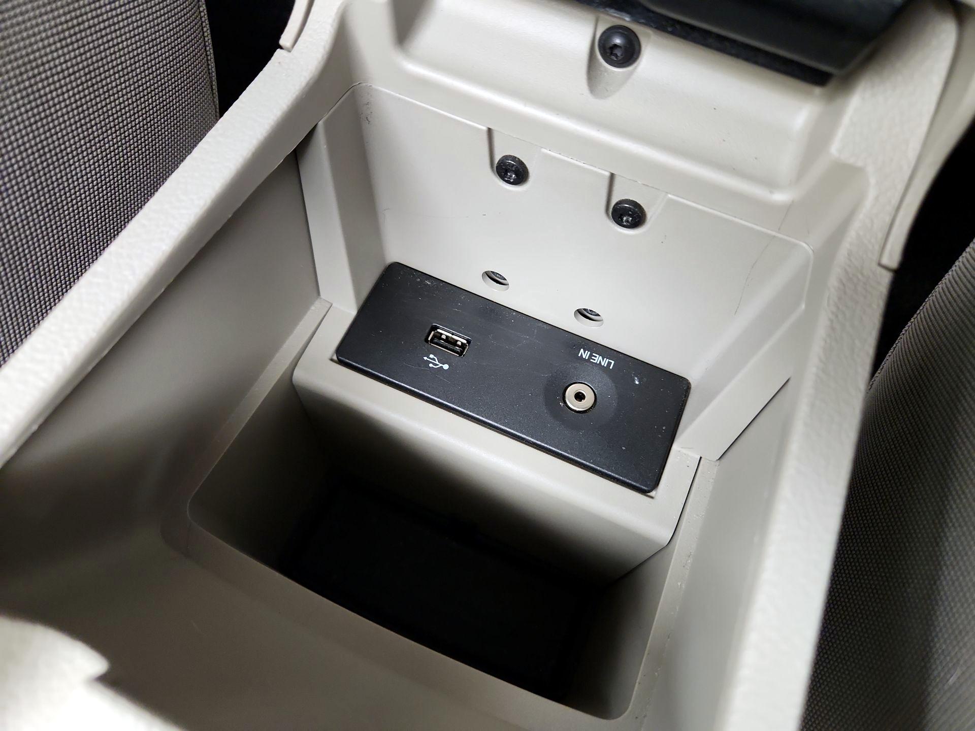 Thumbnail: 2014 Ford Focus - 17