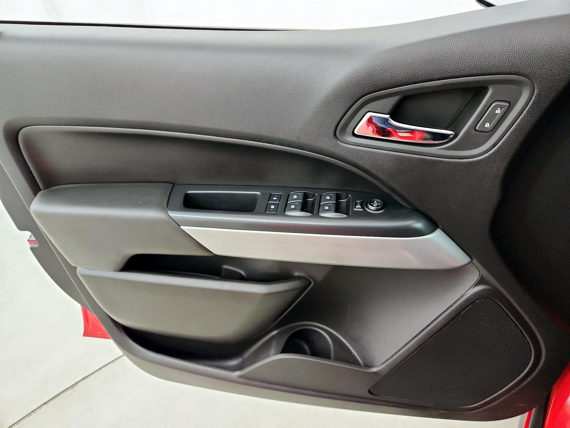 Thumbnail: 2018 Chevrolet Colorado - 12