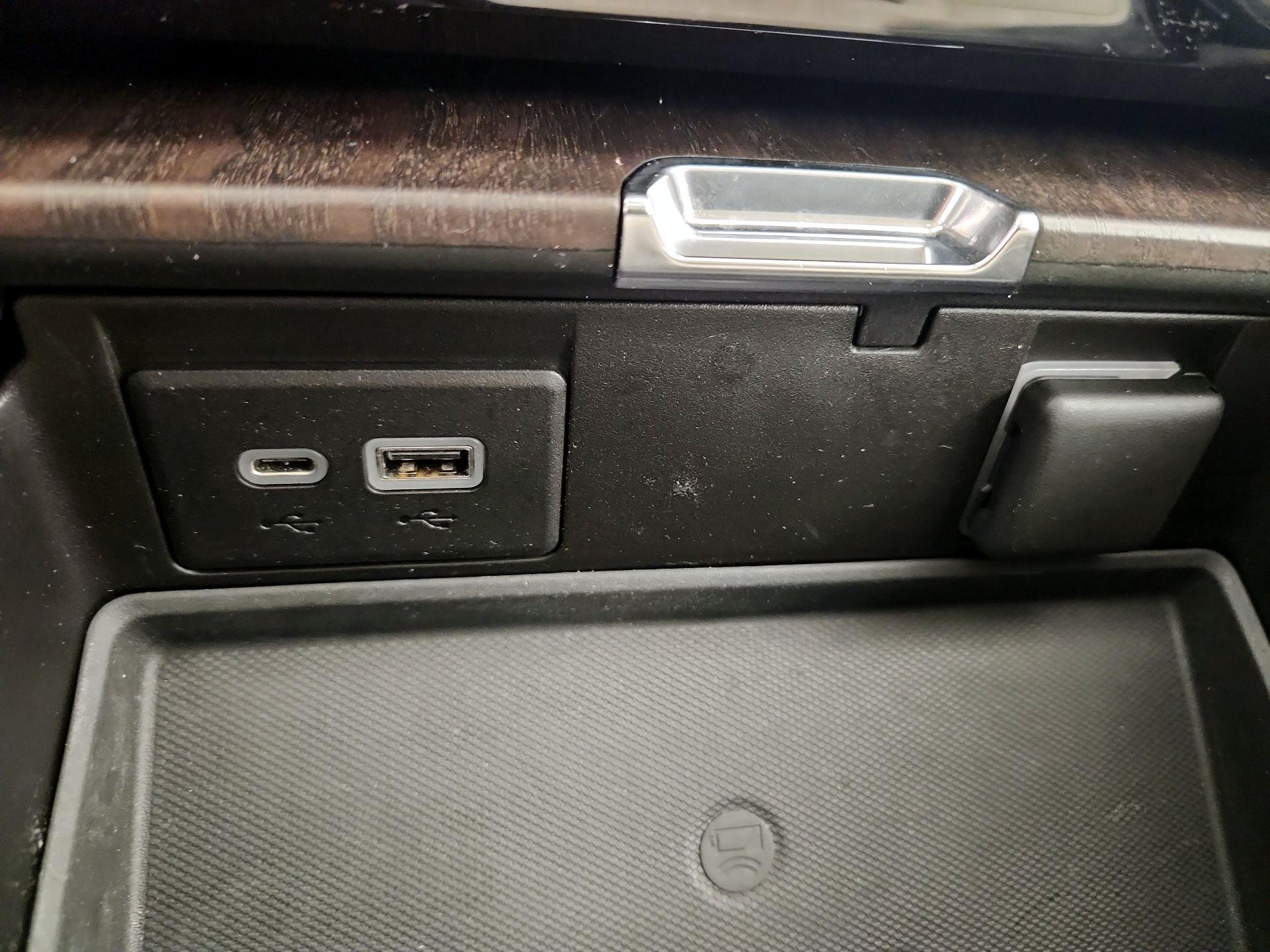 Thumbnail: 2021 GMC Yukon - 19