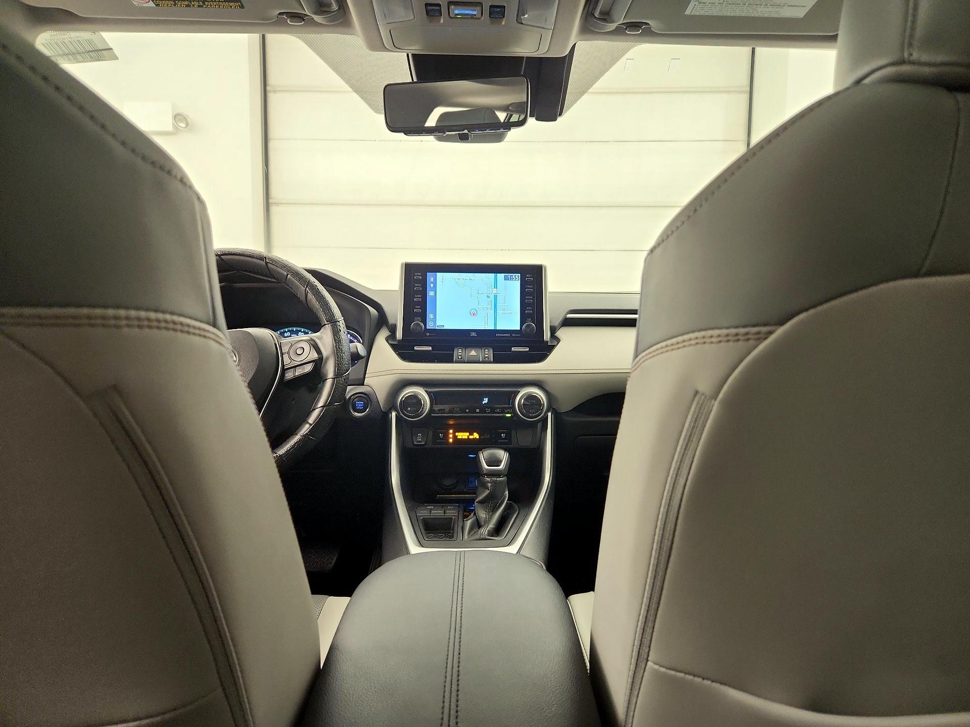 Thumbnail: 2019 Toyota RAV4 - 9