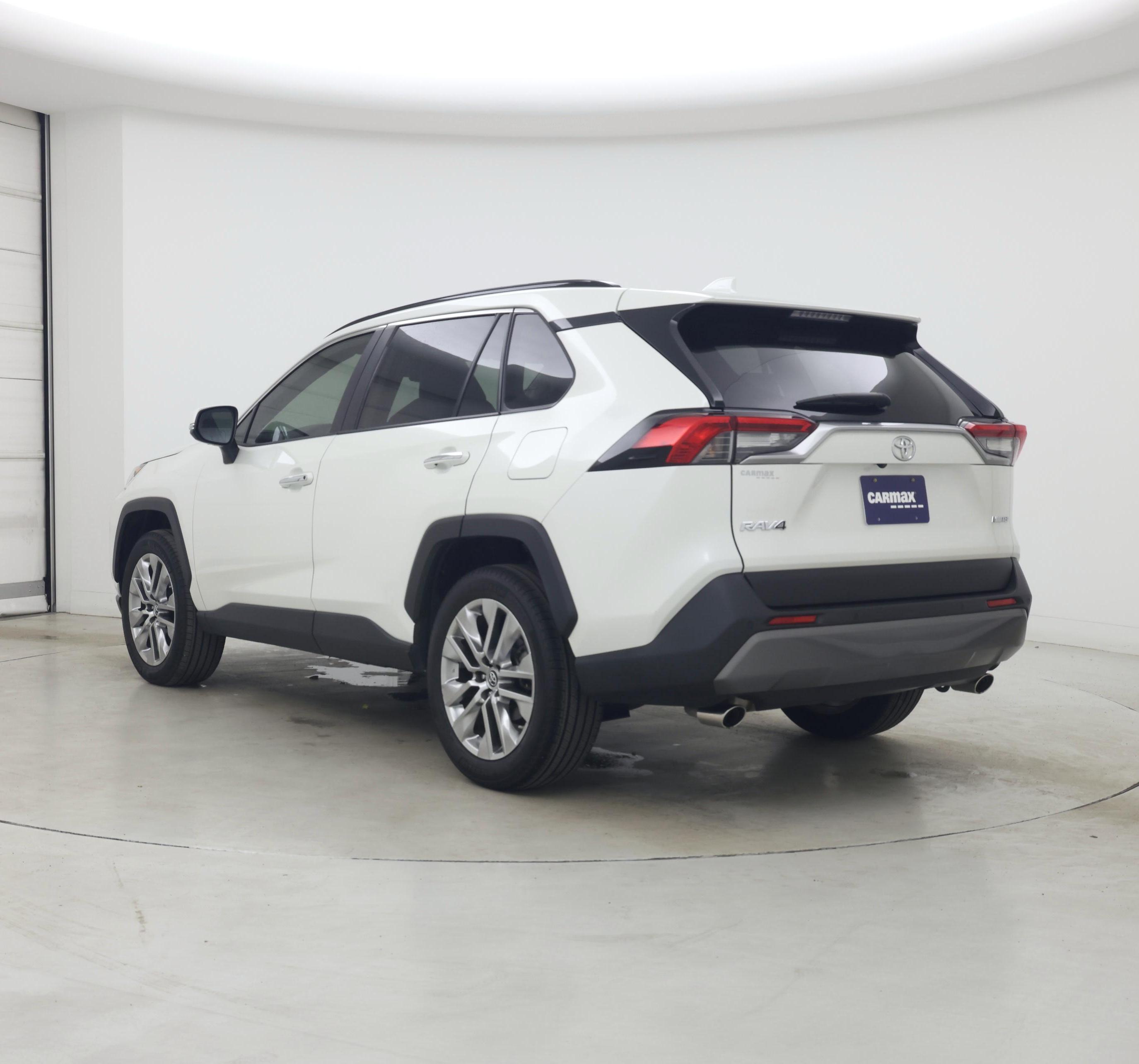 Thumbnail: 2019 Toyota RAV4 - 2