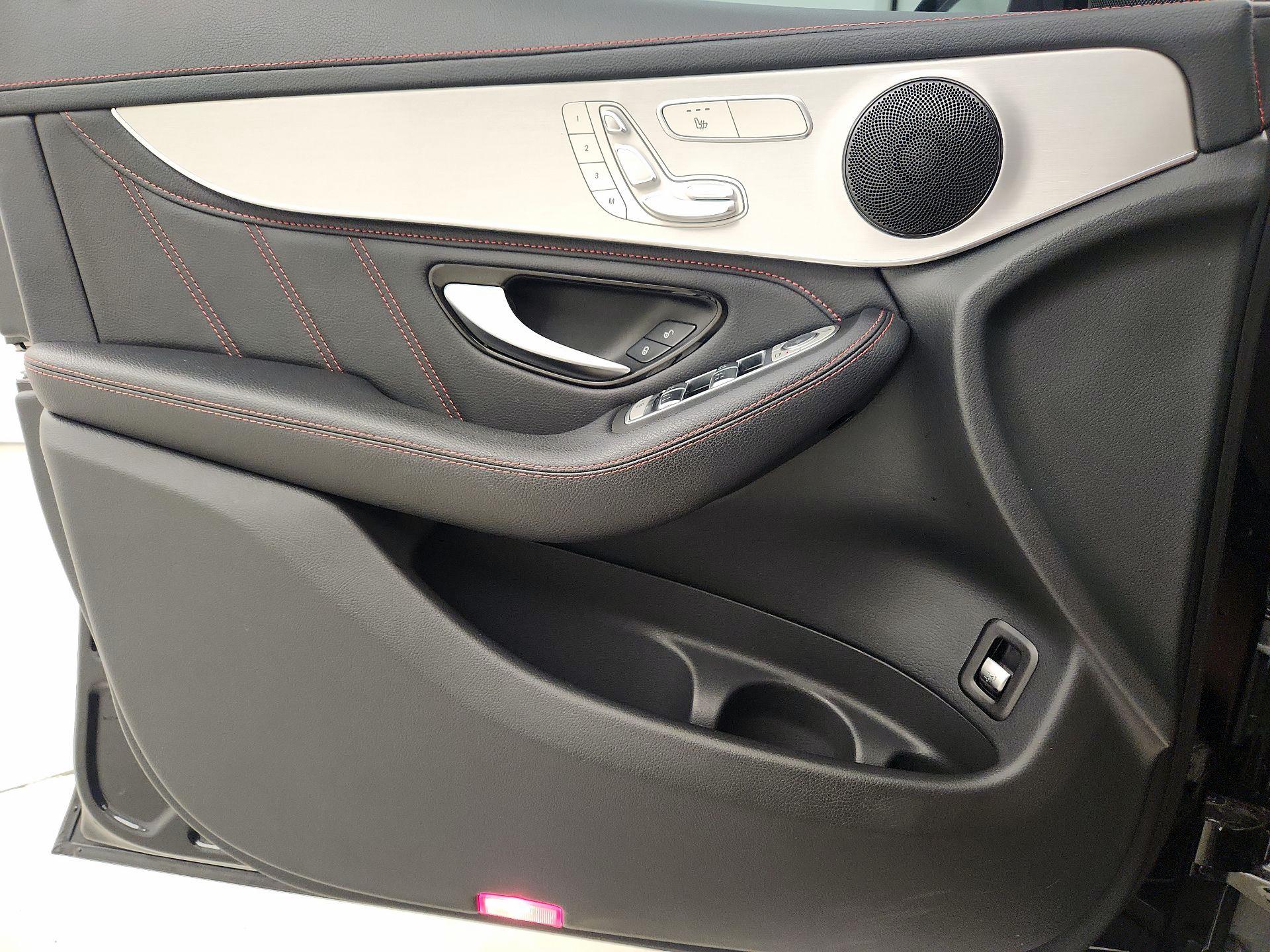 Thumbnail: 2018 Mercedes-Benz GLC - 10