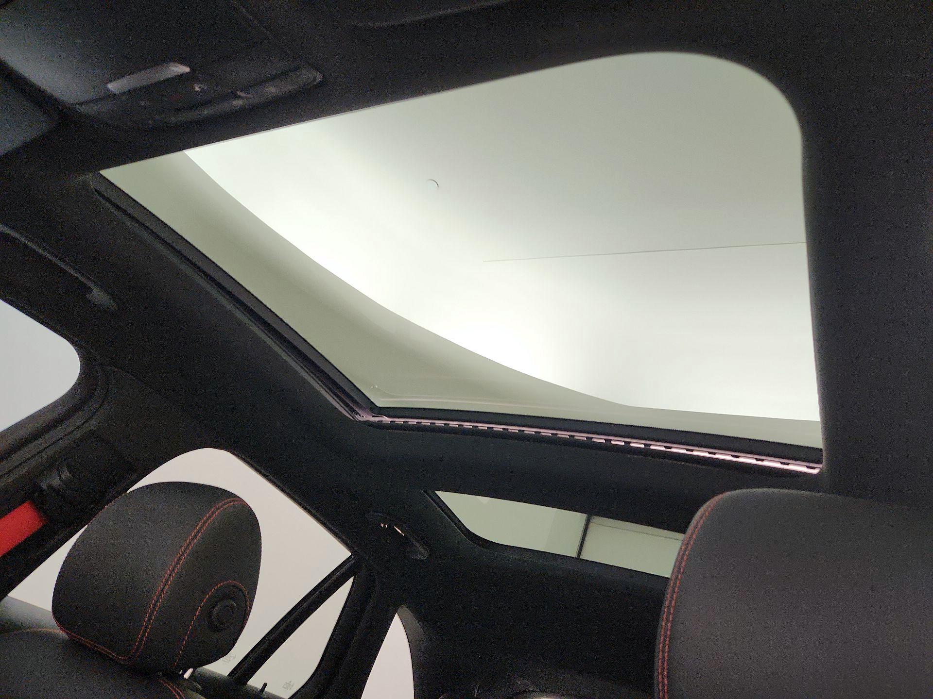 Thumbnail: 2018 Mercedes-Benz GLC - 17