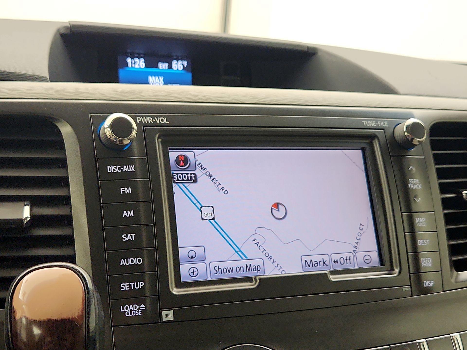 Thumbnail: 2014 Toyota Sienna - 12