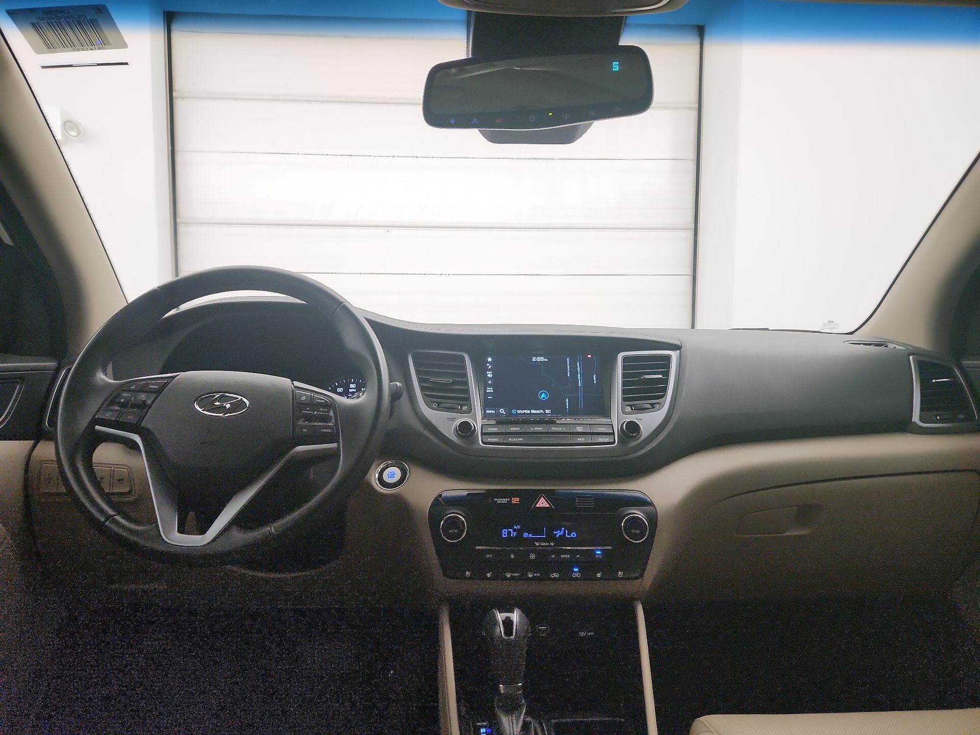 Thumbnail: 2016 Hyundai Tucson - 9