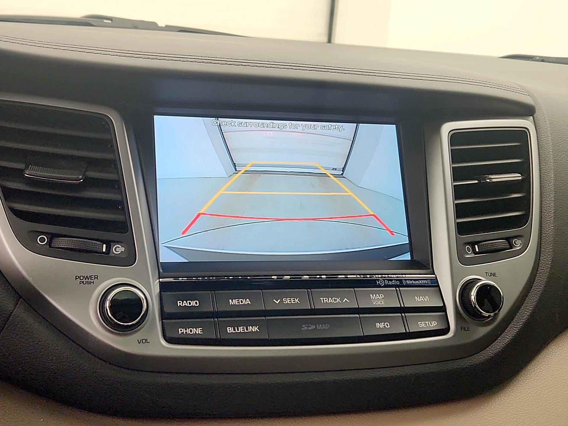 Thumbnail: 2016 Hyundai Tucson - 15