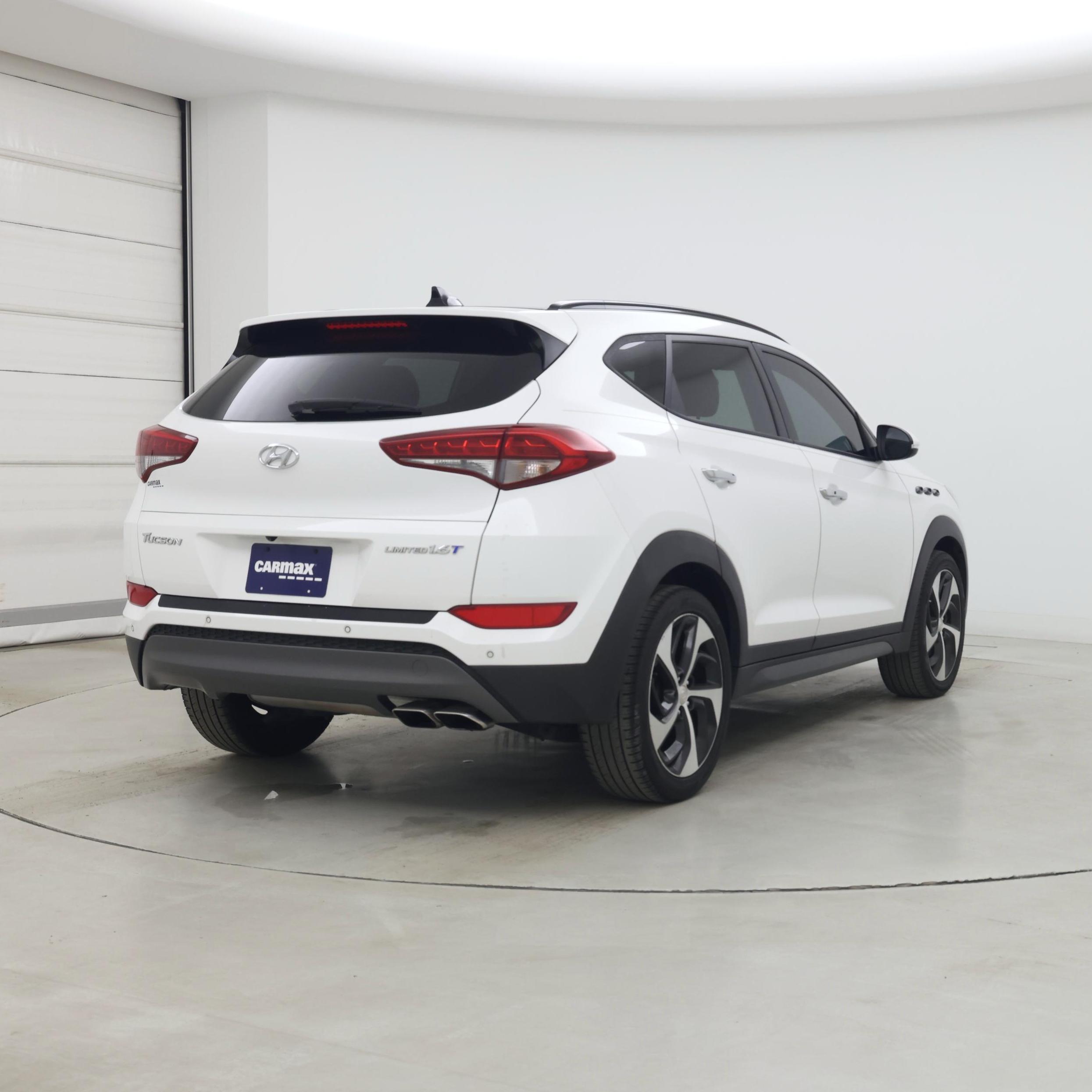 Thumbnail: 2016 Hyundai Tucson - 8