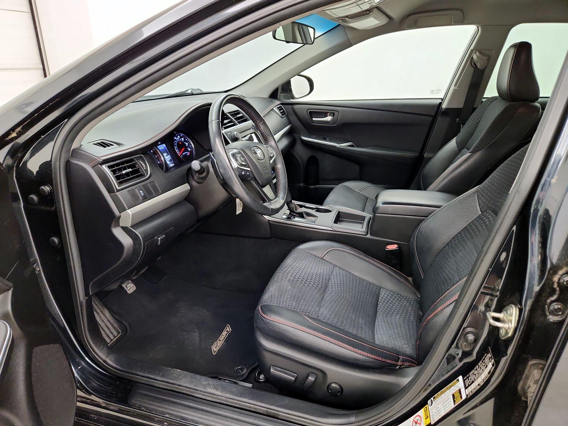 Thumbnail: 2015 Toyota Camry - 9