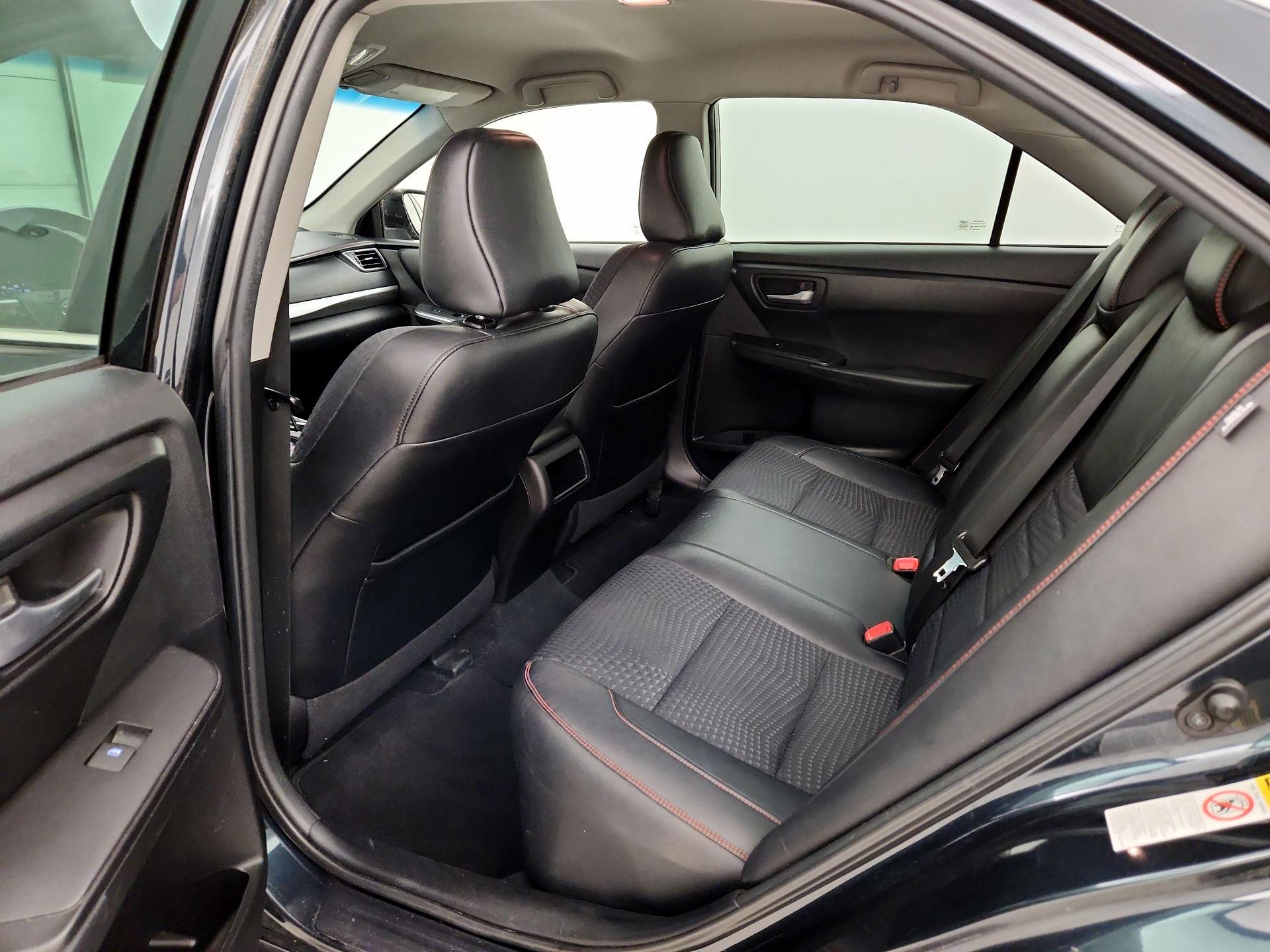 Thumbnail: 2015 Toyota Camry - 17