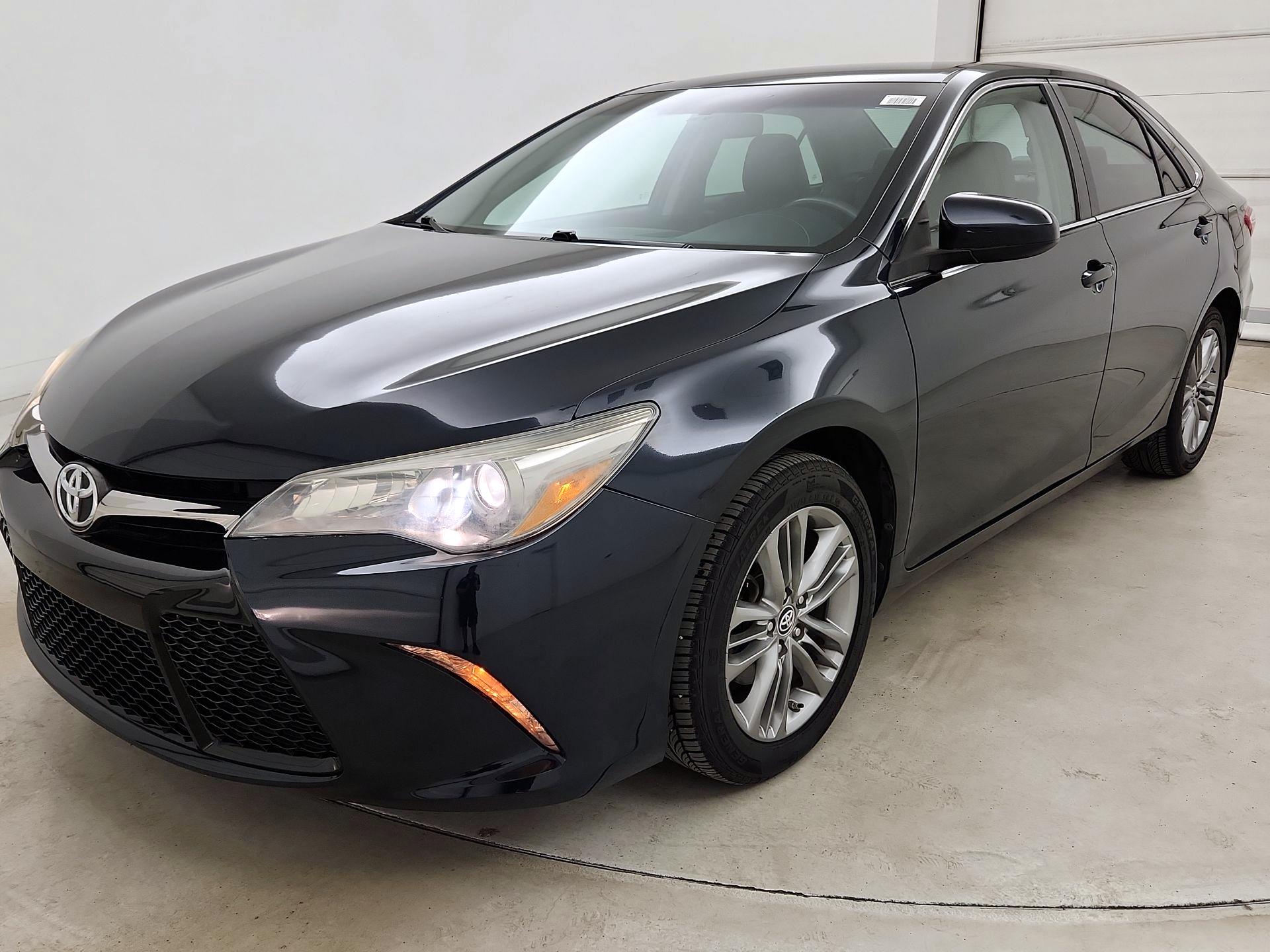 Thumbnail: 2015 Toyota Camry - 3