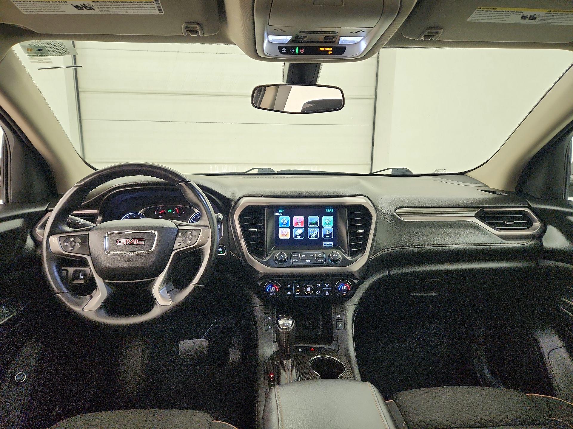 Thumbnail: 2017 GMC Acadia - 9