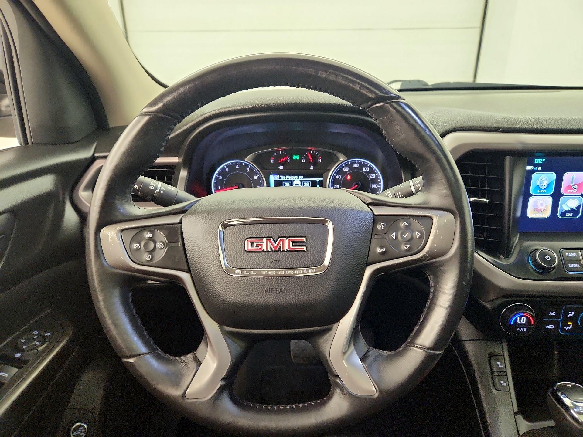 Thumbnail: 2017 GMC Acadia - 10