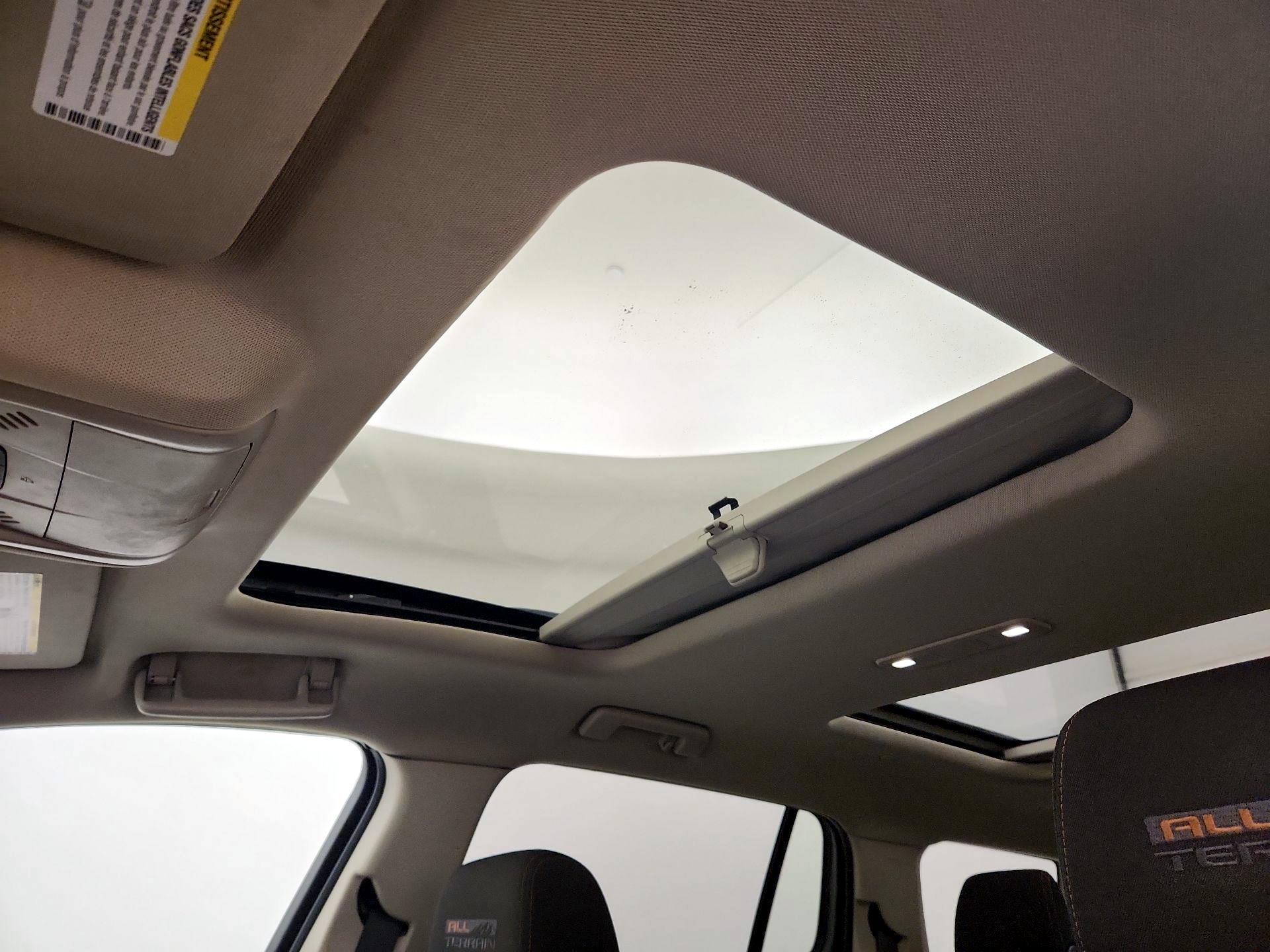 Thumbnail: 2017 GMC Acadia - 19