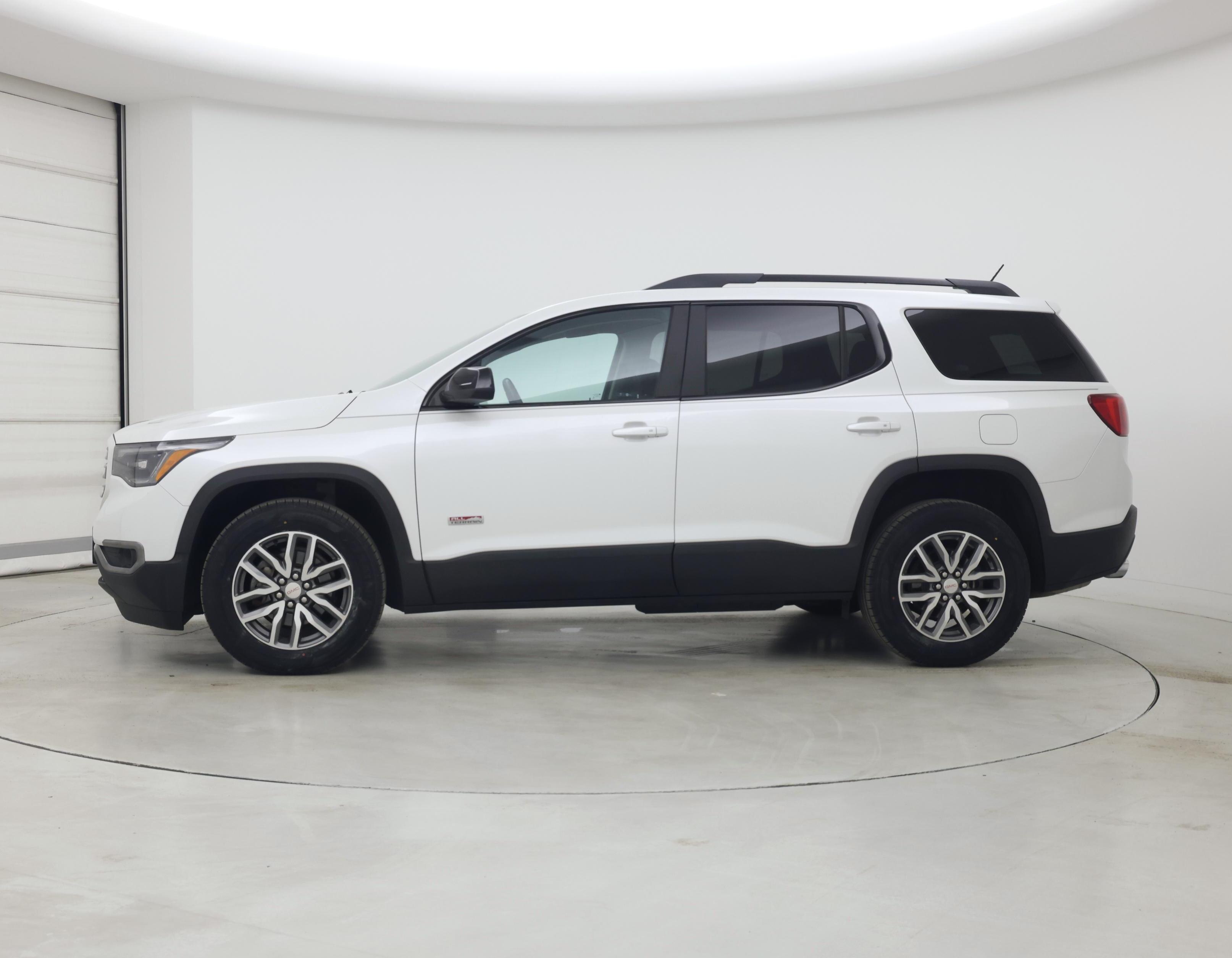 Thumbnail: 2017 GMC Acadia - 3