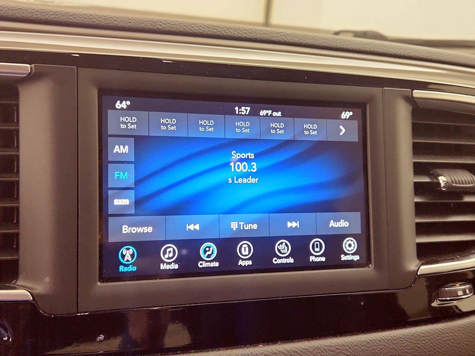 Thumbnail: 2020 Chrysler Pacifica - 15