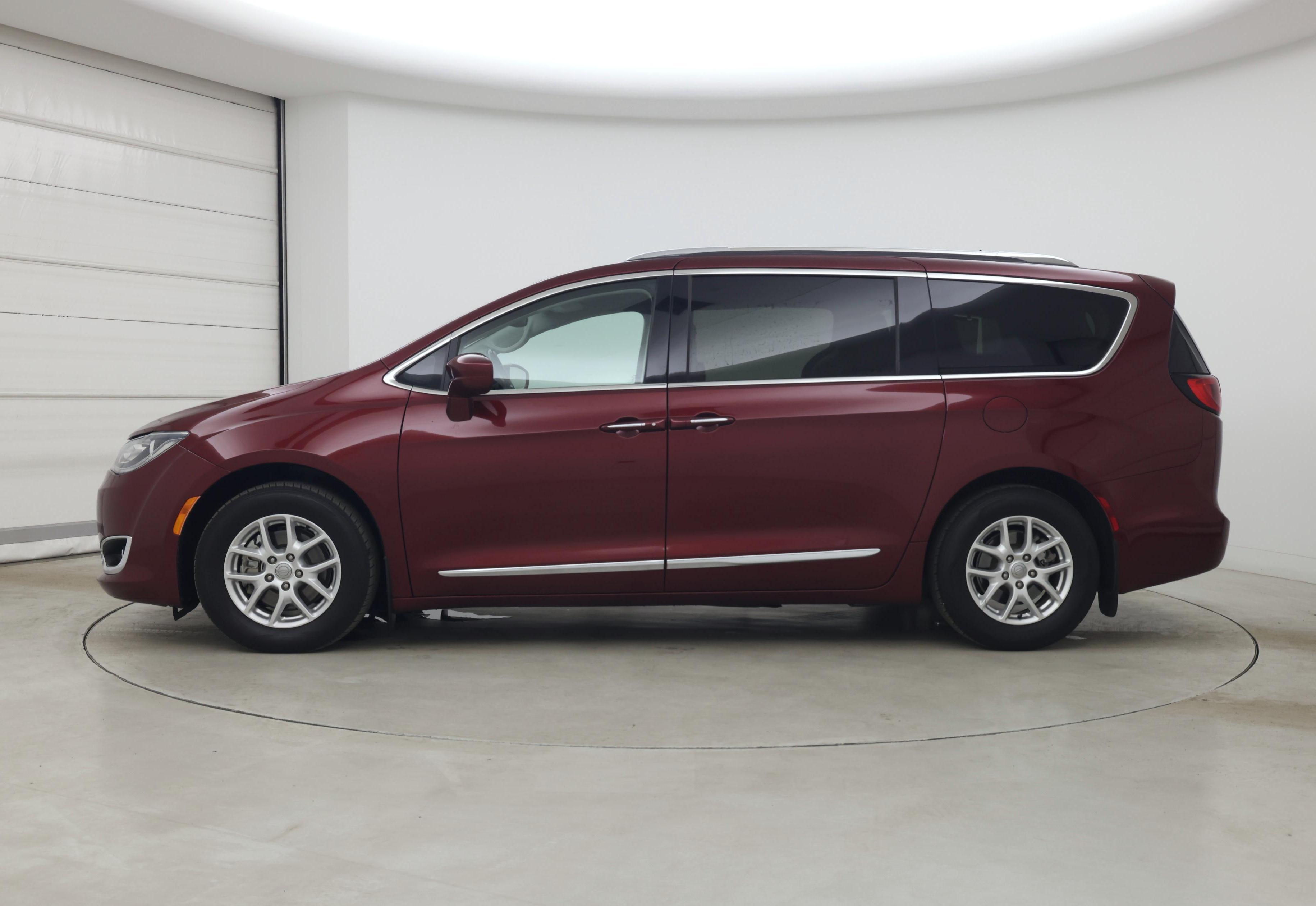 Thumbnail: 2020 Chrysler Pacifica - 3