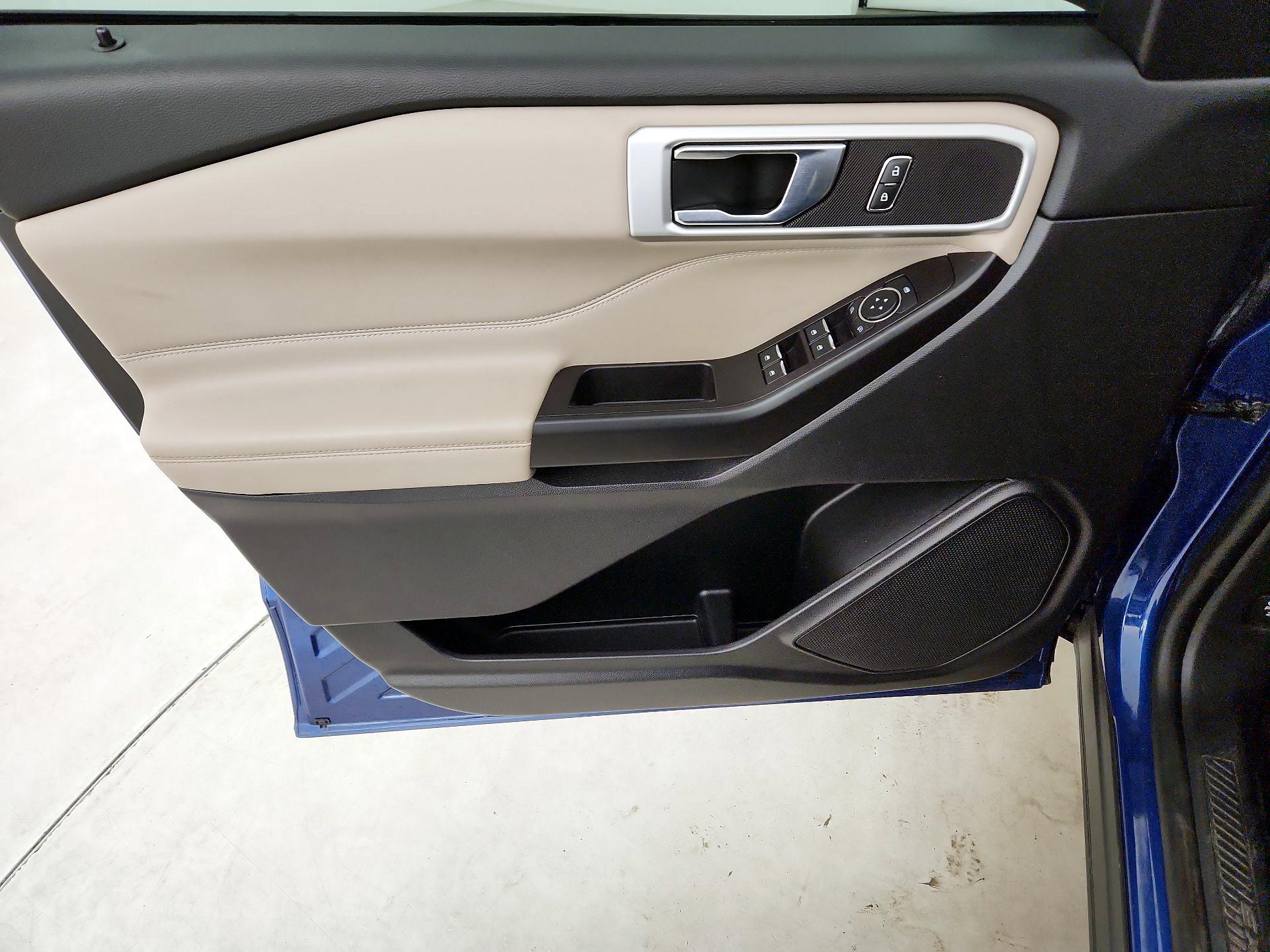 Thumbnail: 2020 Ford Explorer - 12