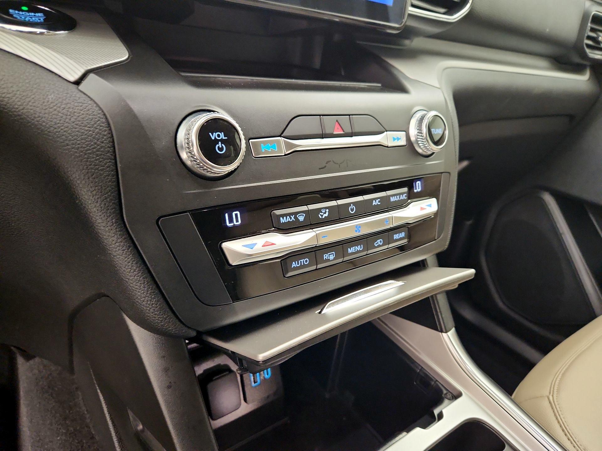 Thumbnail: 2020 Ford Explorer - 16