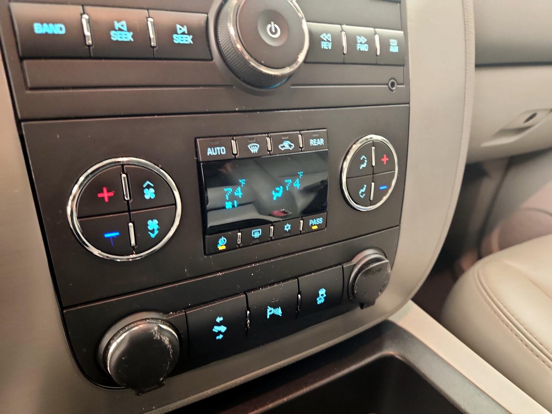 Thumbnail: 2014 GMC Yukon - 16