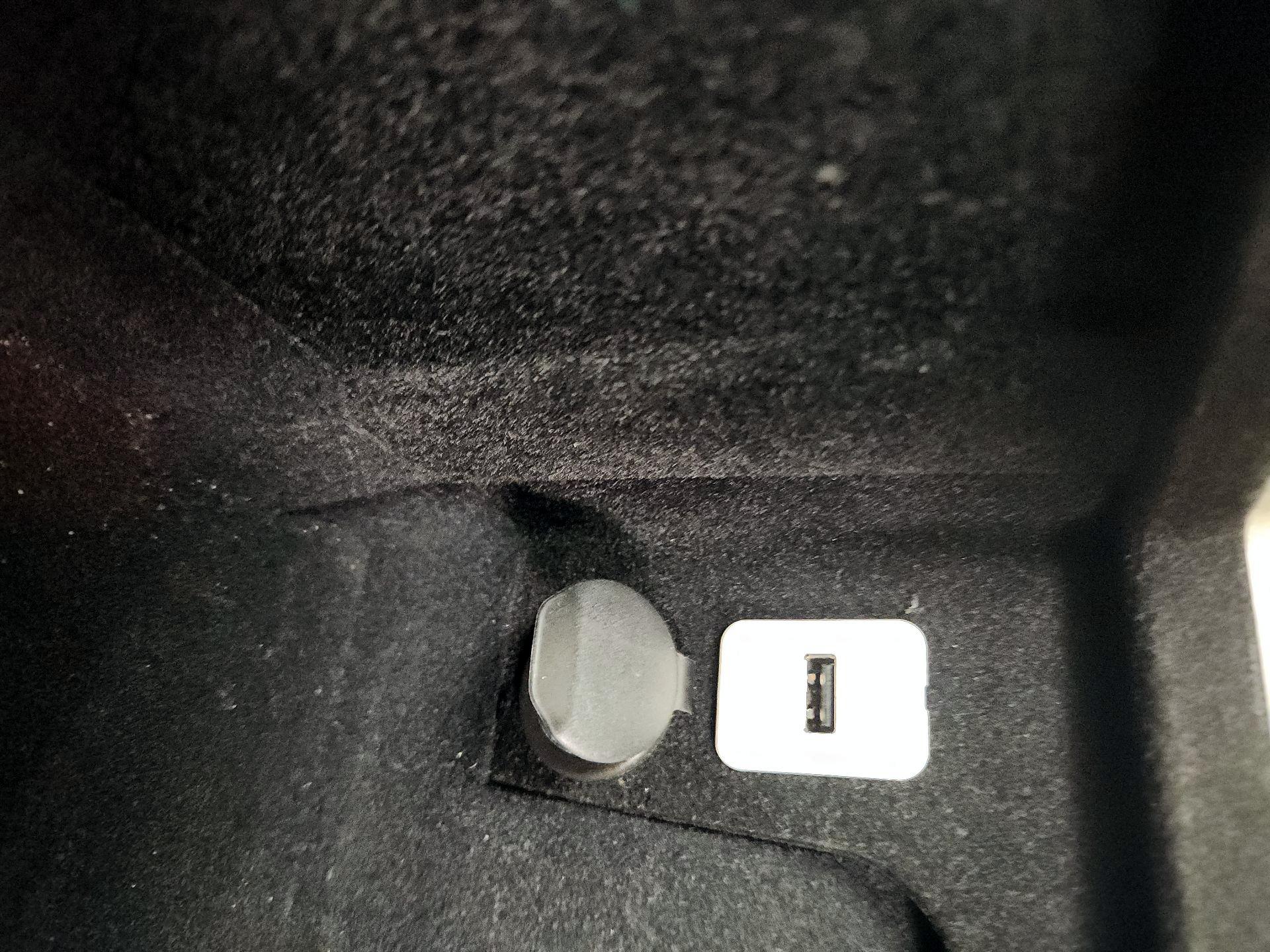 Thumbnail: 2014 GMC Yukon - 18