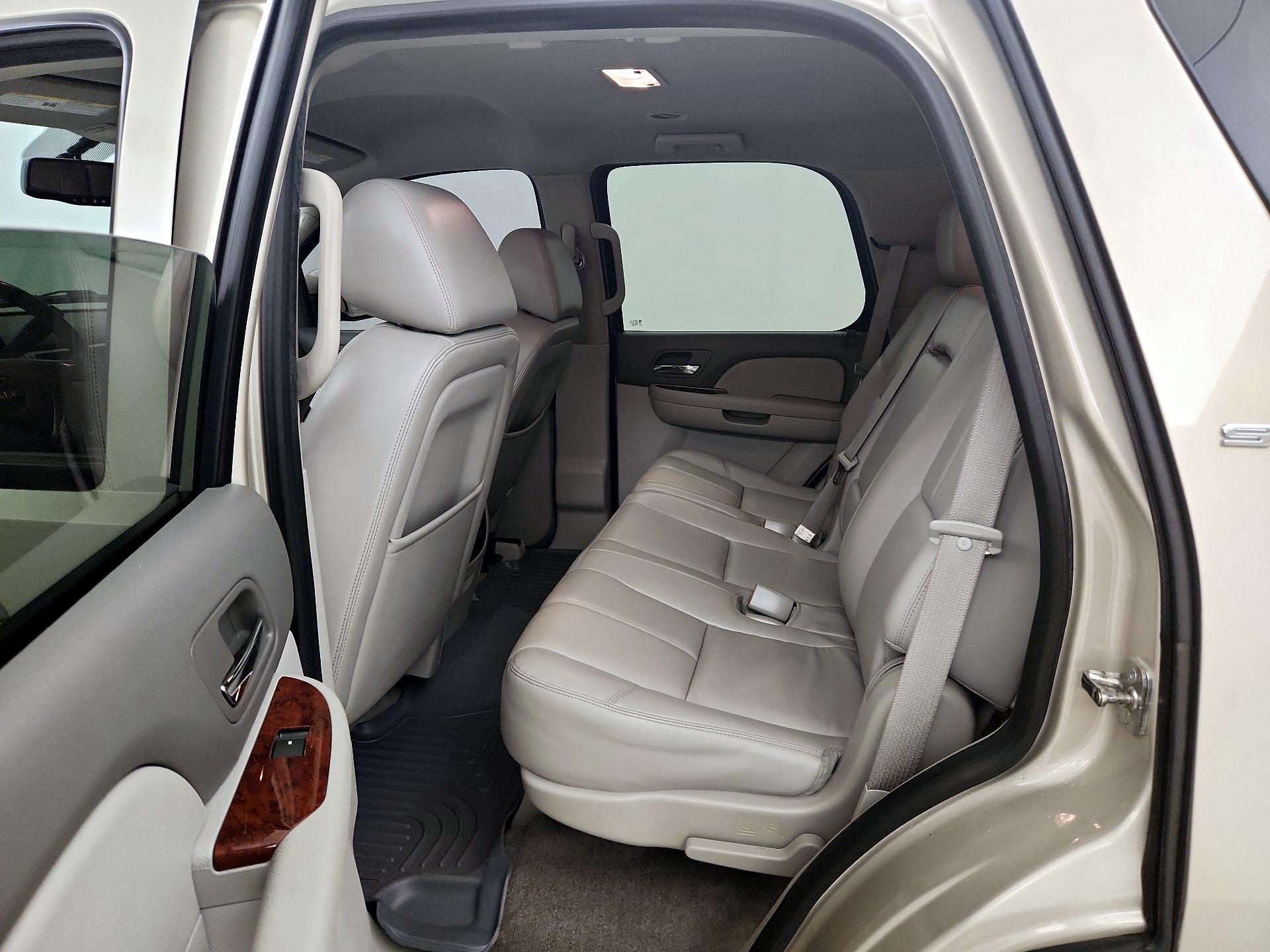 Thumbnail: 2014 GMC Yukon - 19