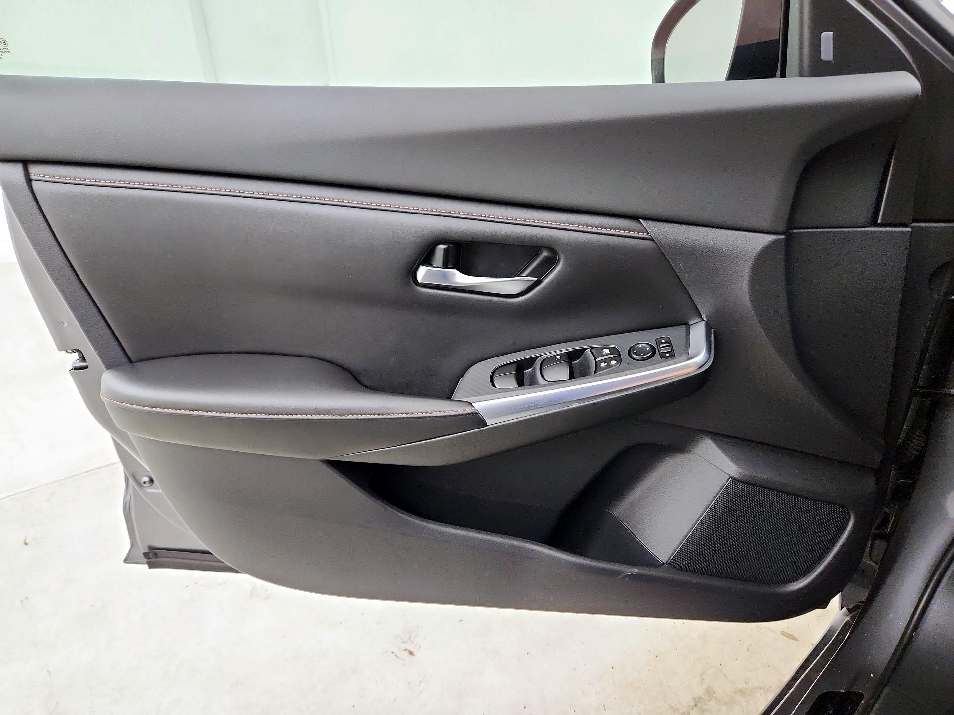 Thumbnail: 2021 Nissan Sentra - 12