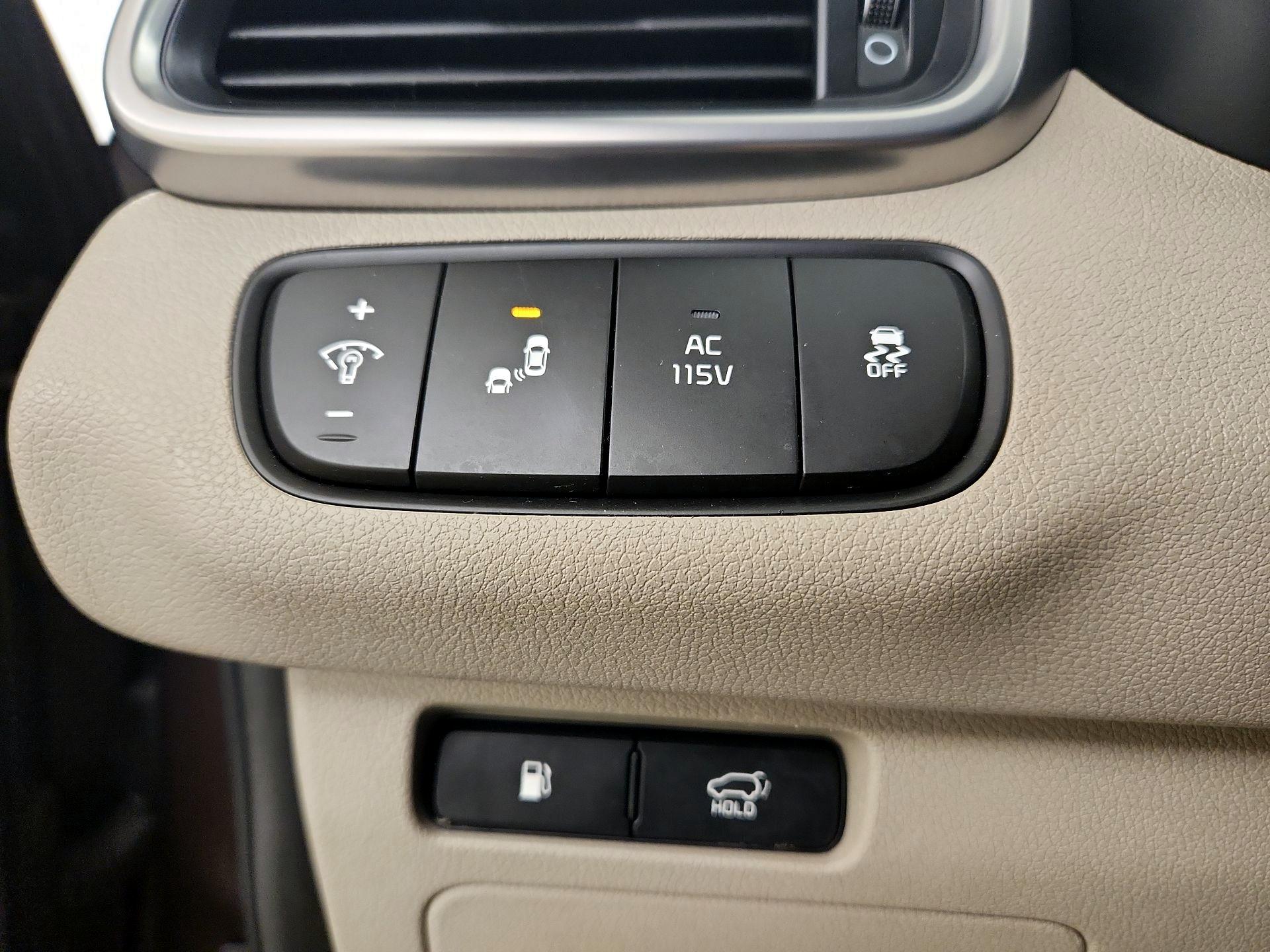 Thumbnail: 2016 Kia Sorento - 13