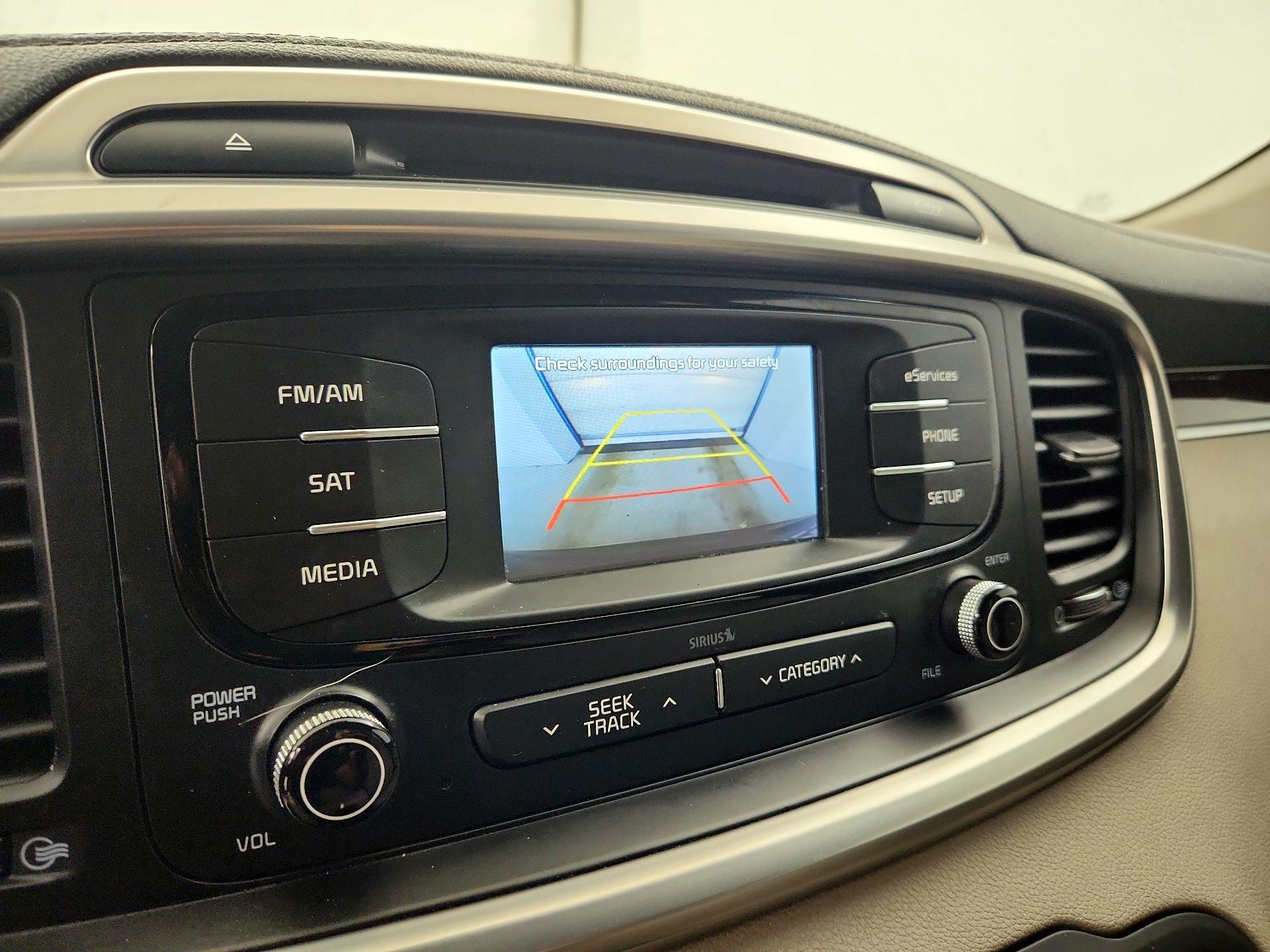 Thumbnail: 2016 Kia Sorento - 14