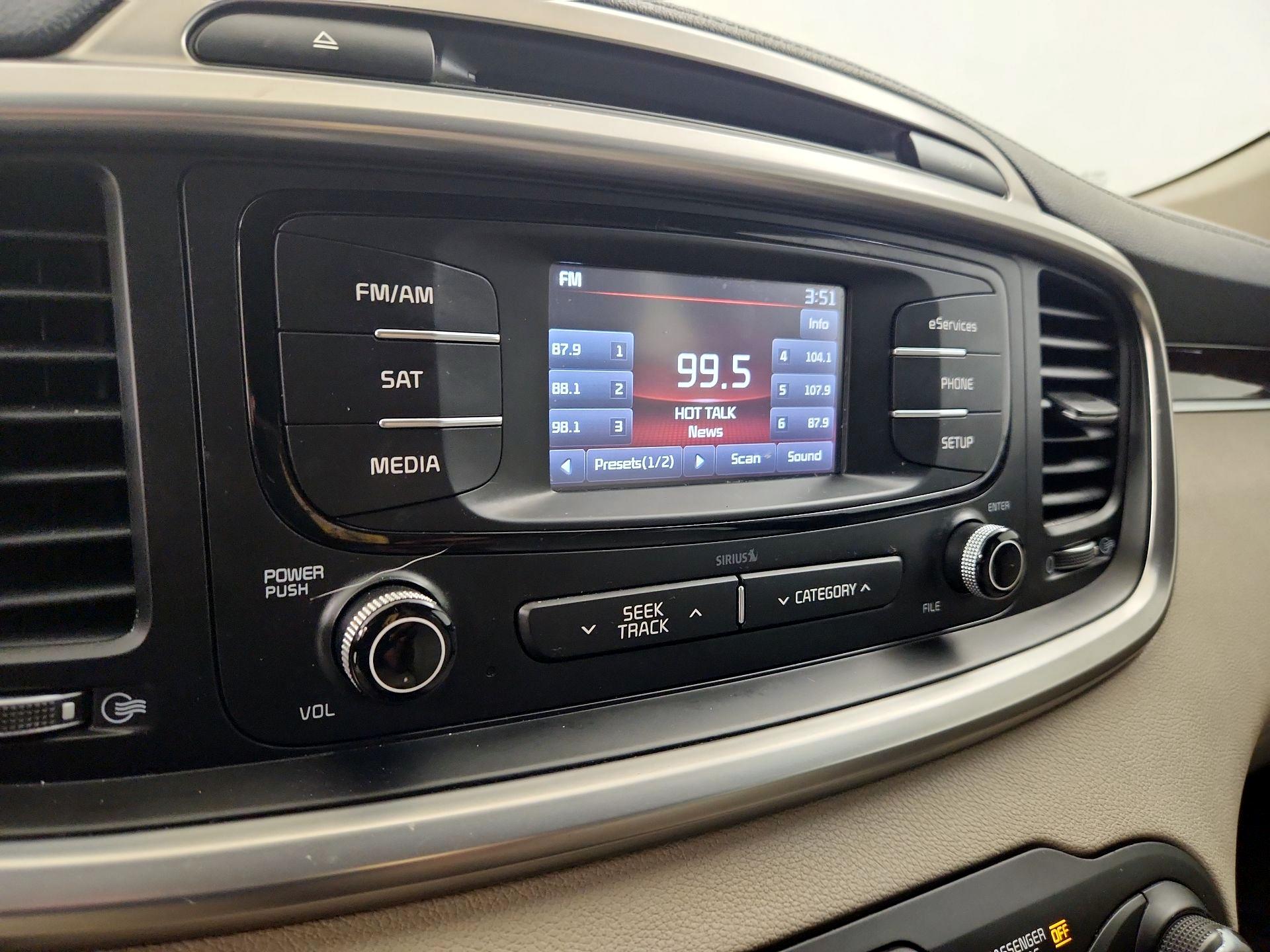 Thumbnail: 2016 Kia Sorento - 15