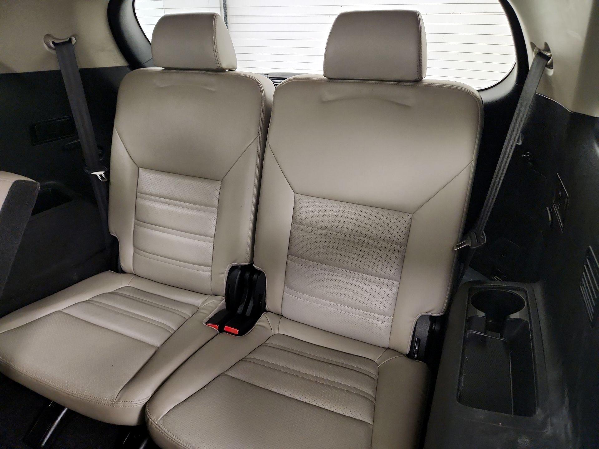 Thumbnail: 2016 Kia Sorento - 20