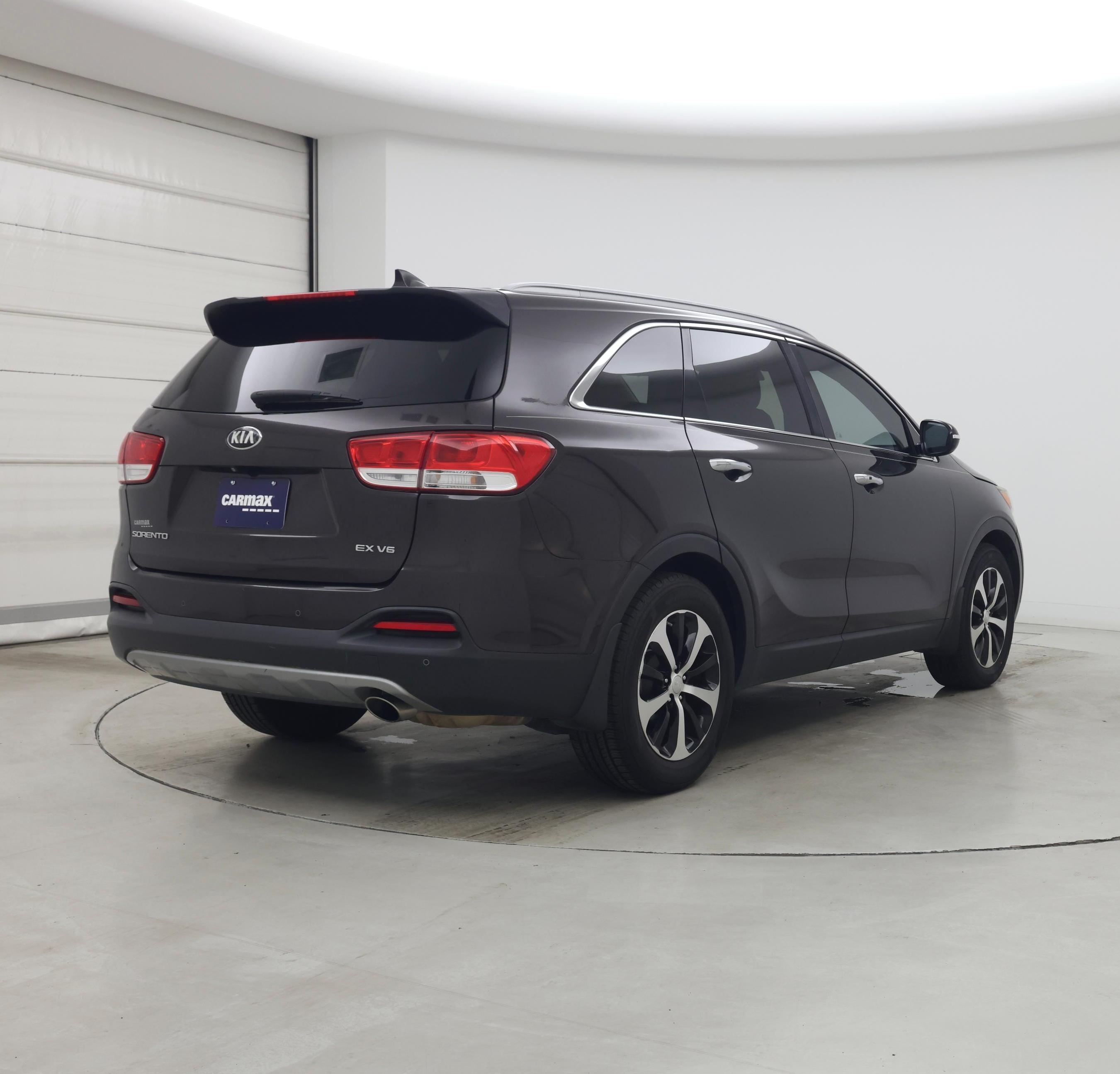 Thumbnail: 2016 Kia Sorento - 8