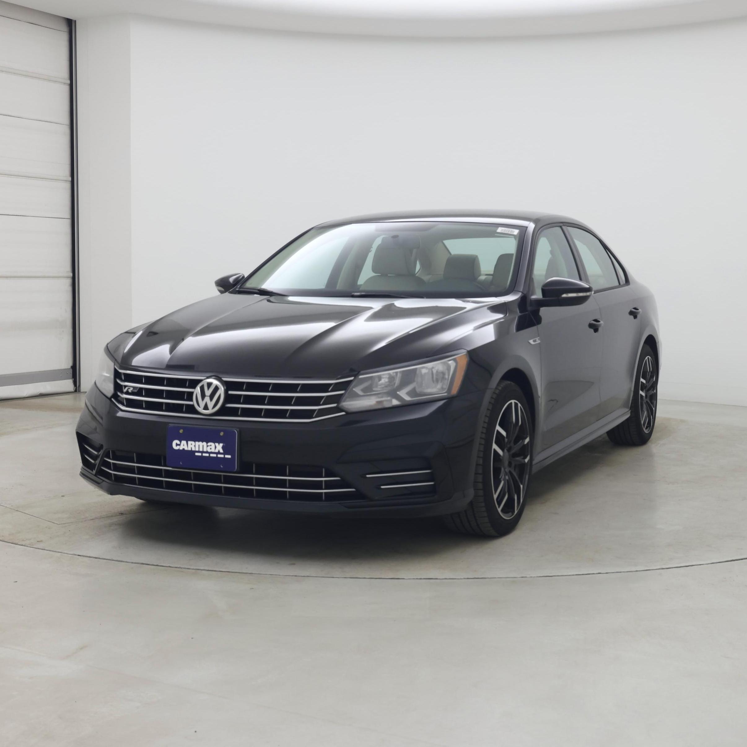 Thumbnail: 2018 Volkswagen Passat - 4