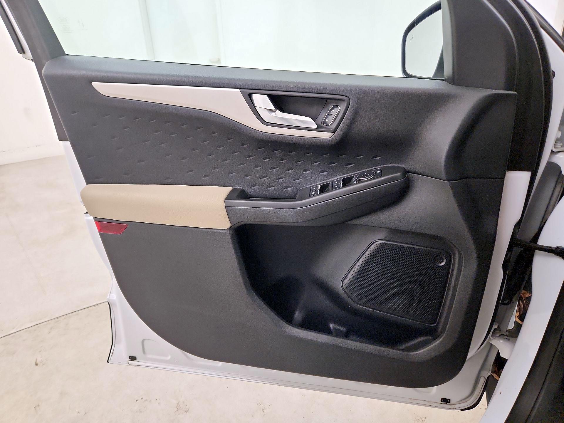Thumbnail: 2020 Ford Escape - 12