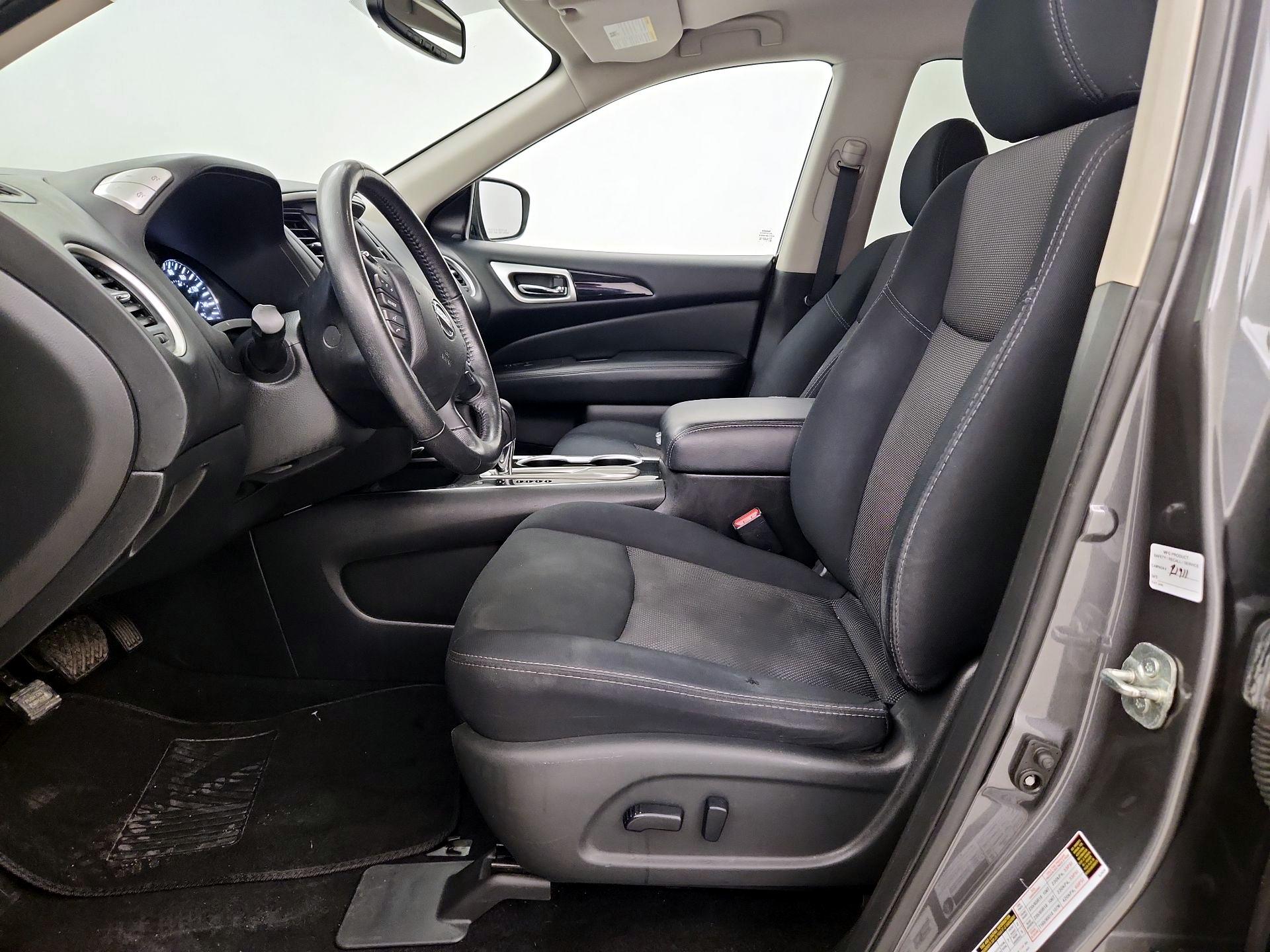 Thumbnail: 2019 Nissan Pathfinder - 11