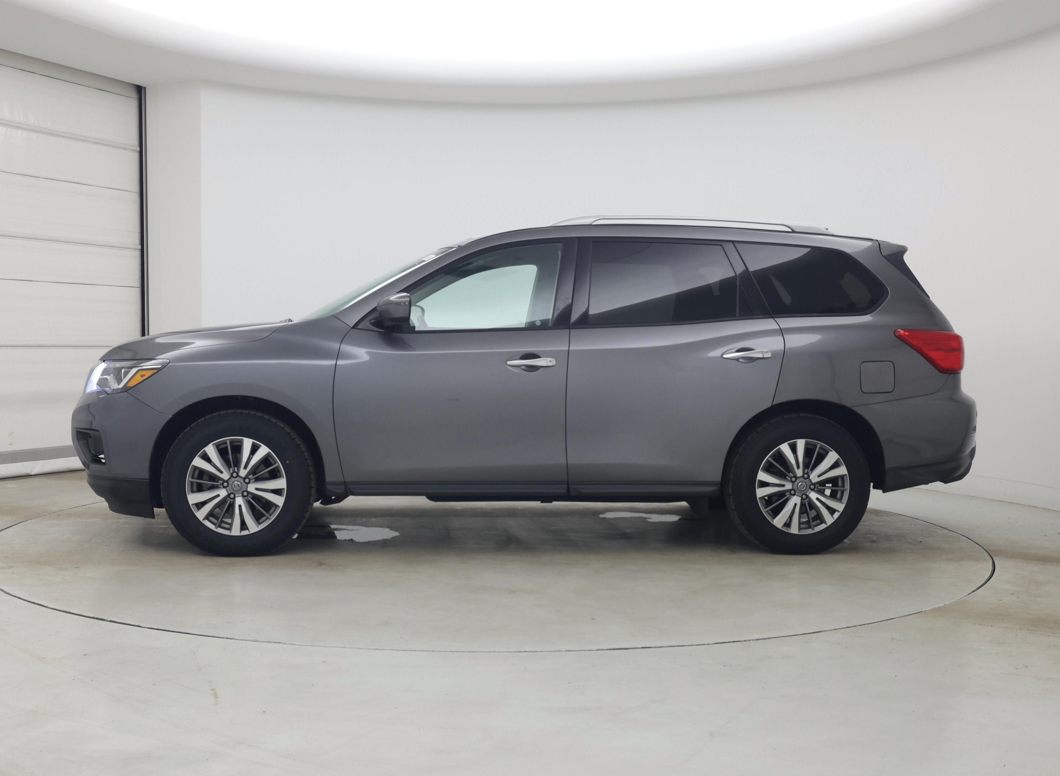 Thumbnail: 2019 Nissan Pathfinder - 3