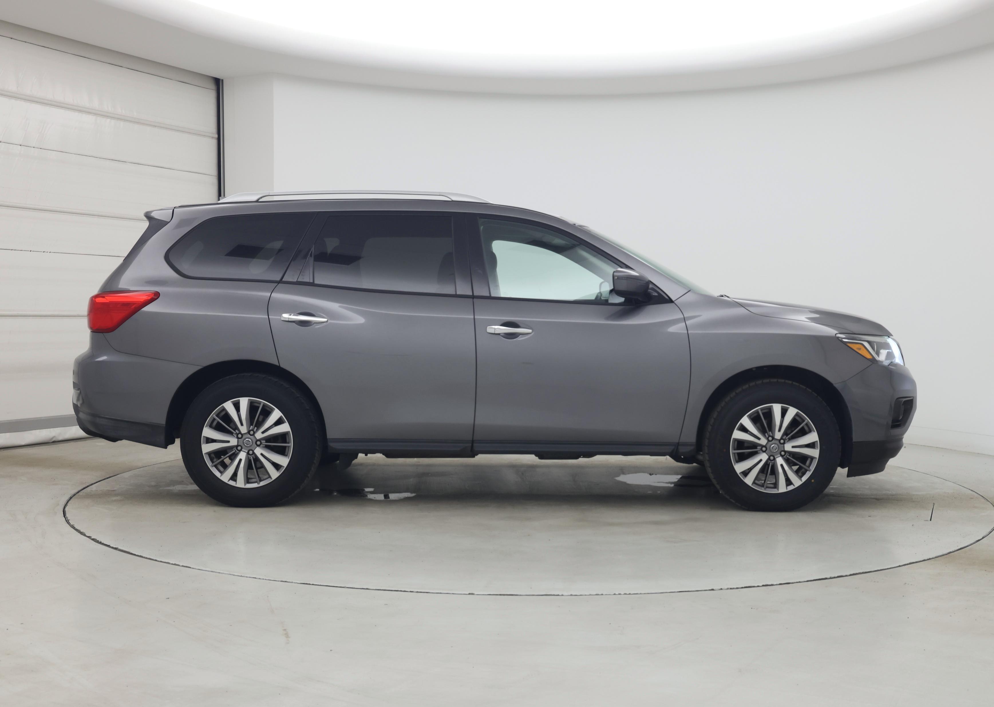 Thumbnail: 2019 Nissan Pathfinder - 7