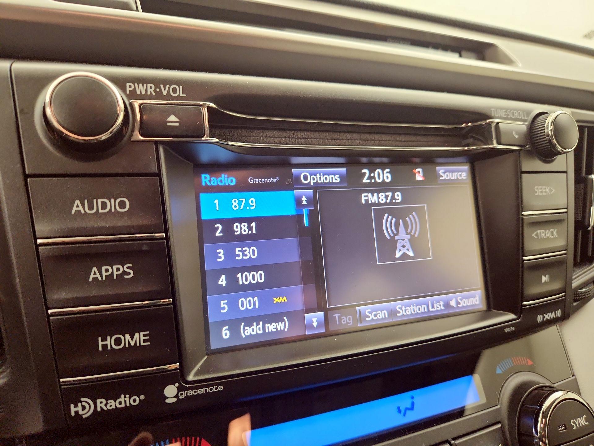 Thumbnail: 2017 Toyota RAV4 - 15