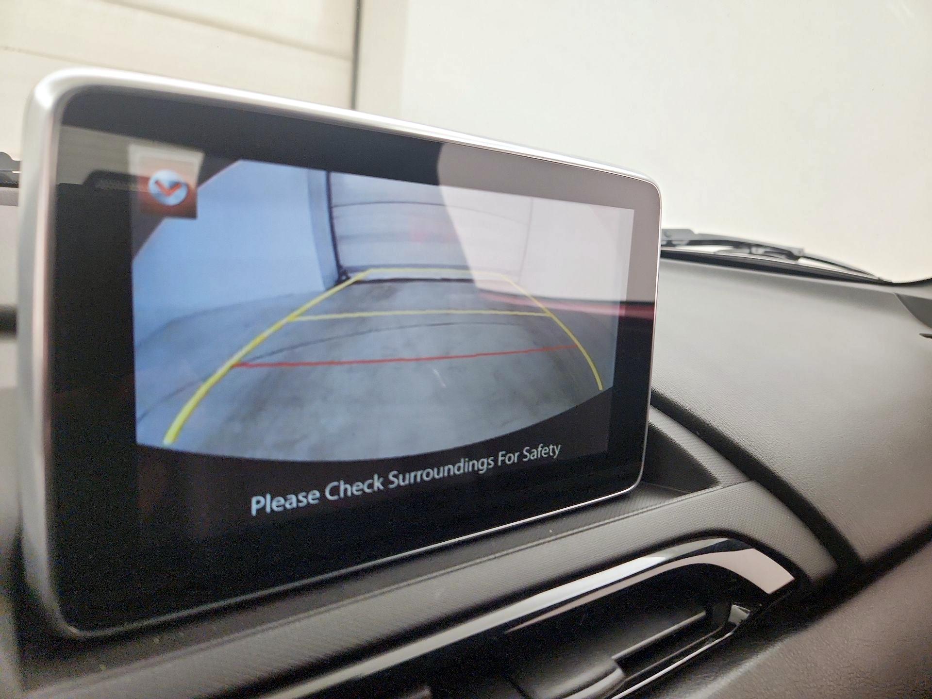 Thumbnail: 2016 Mazda MX-5 Miata - 15