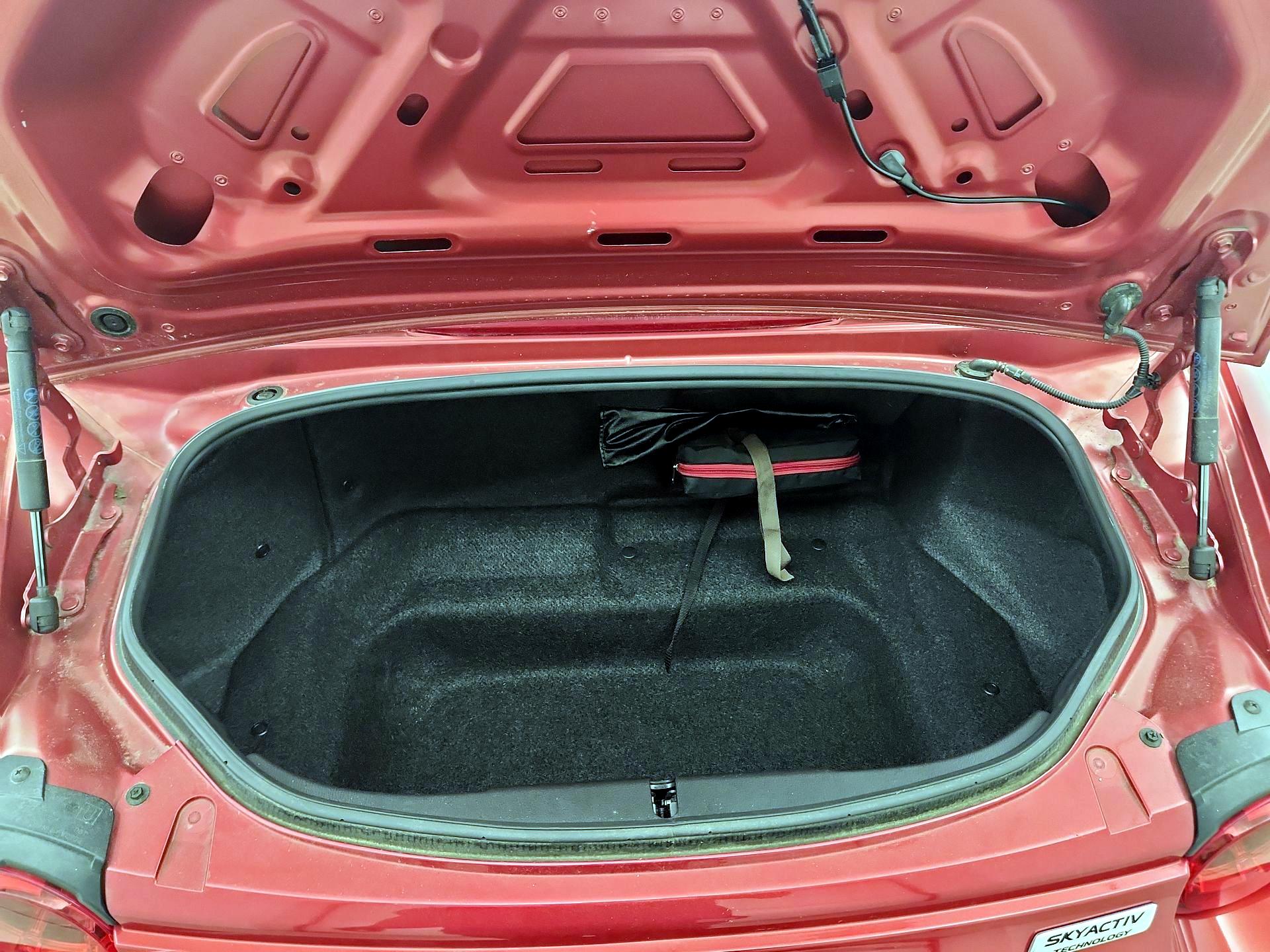 Thumbnail: 2016 Mazda MX-5 Miata - 20