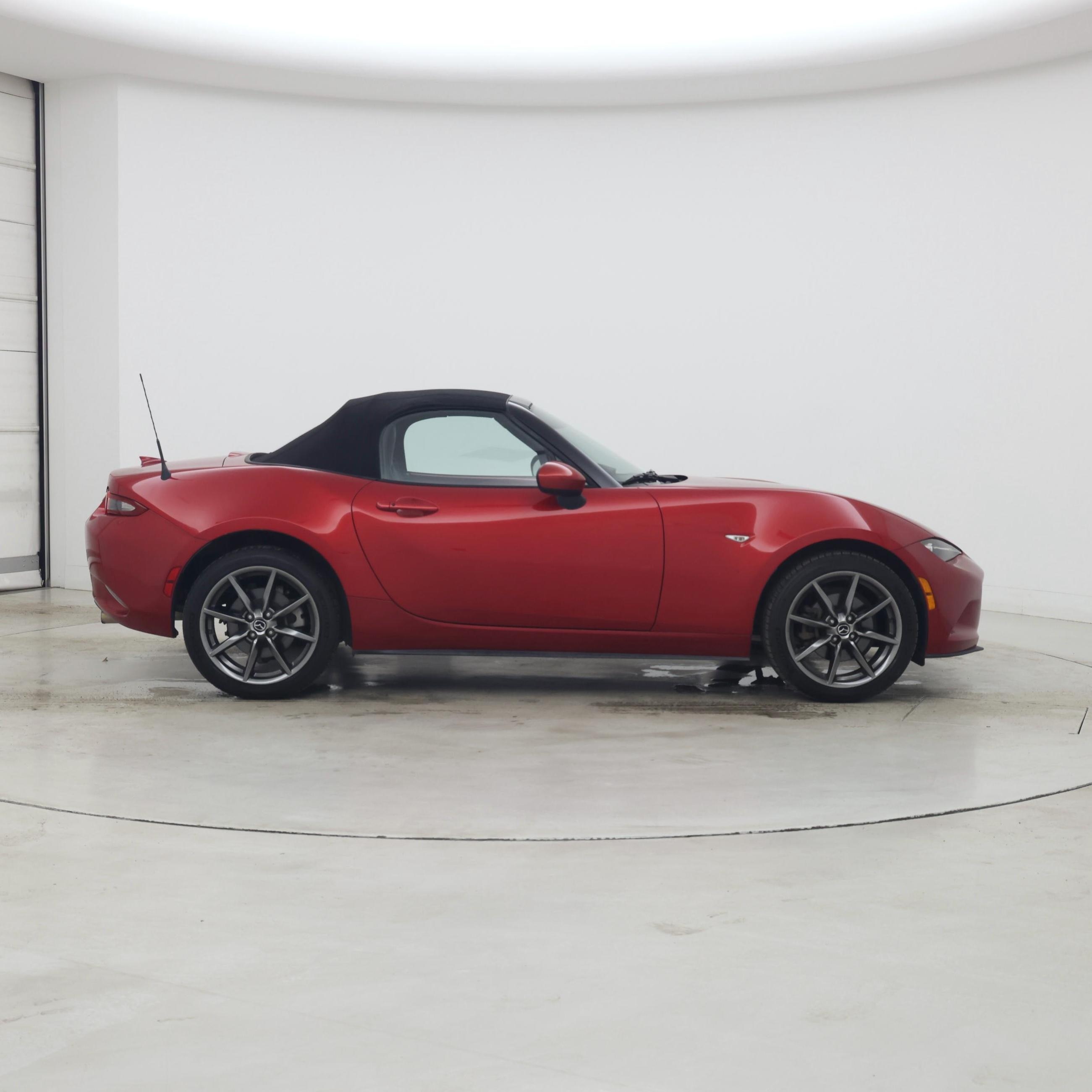 Thumbnail: 2016 Mazda MX-5 Miata - 7