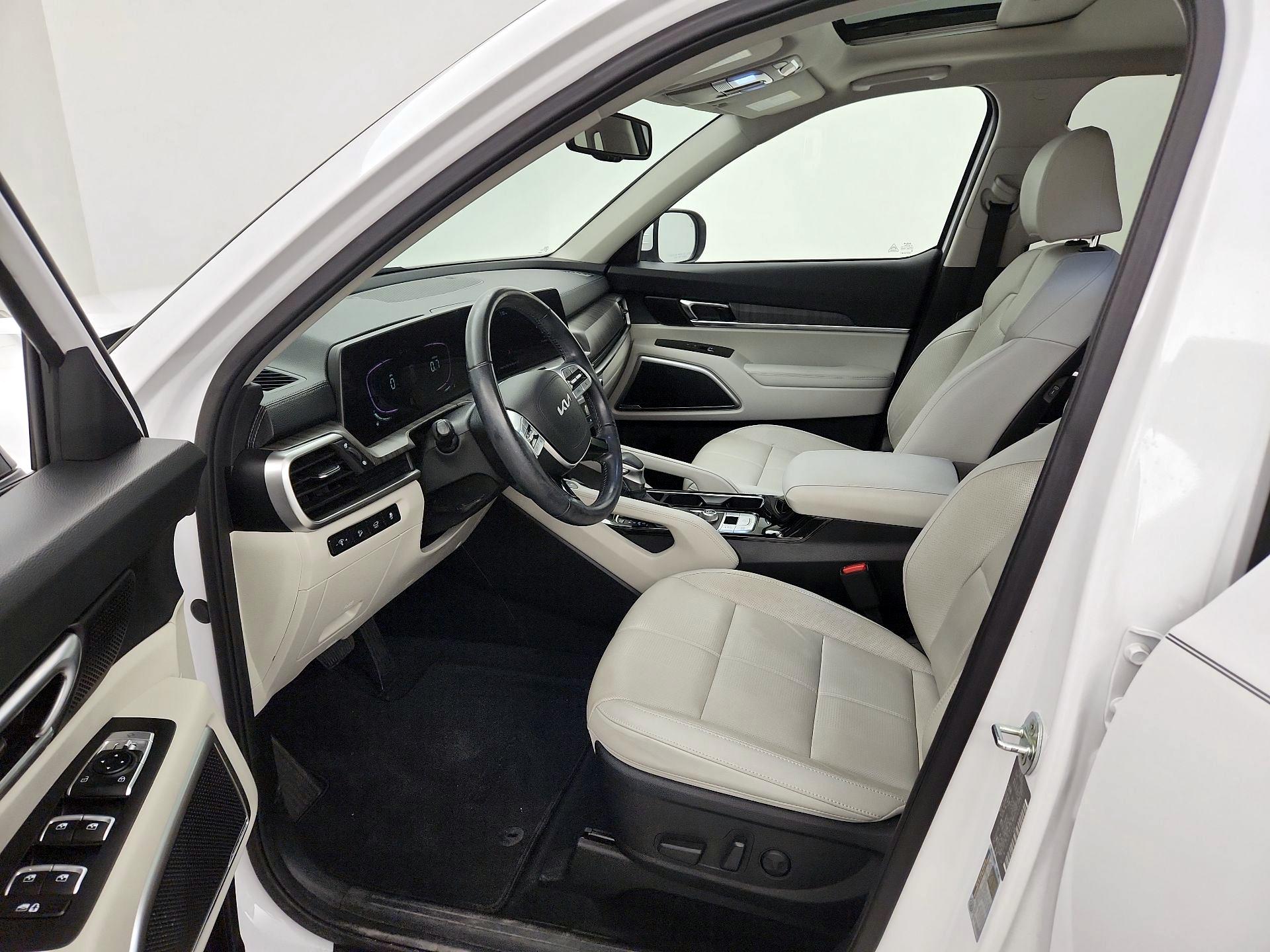 Thumbnail: 2023 Kia Telluride - 11