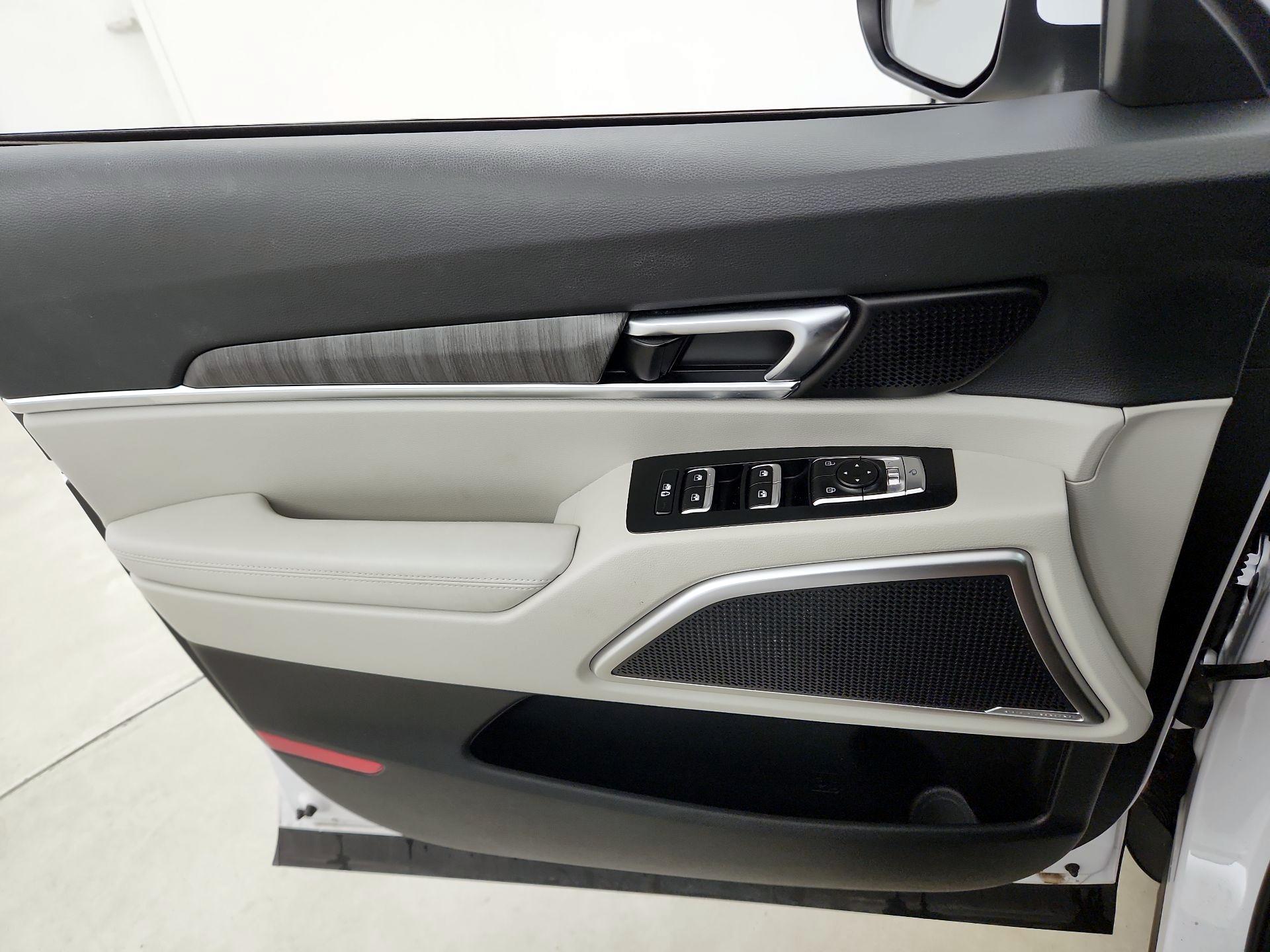 Thumbnail: 2023 Kia Telluride - 12