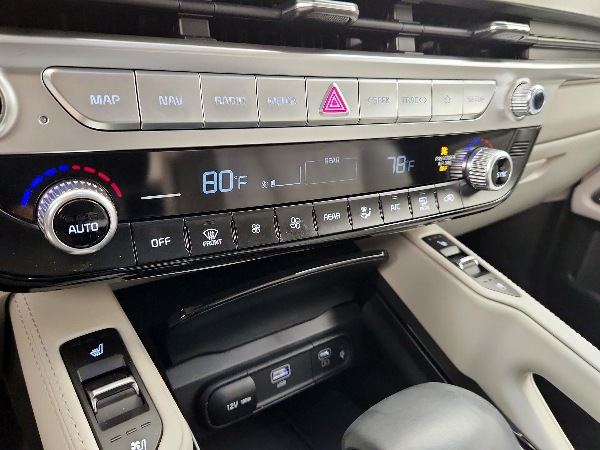 Thumbnail: 2023 Kia Telluride - 17