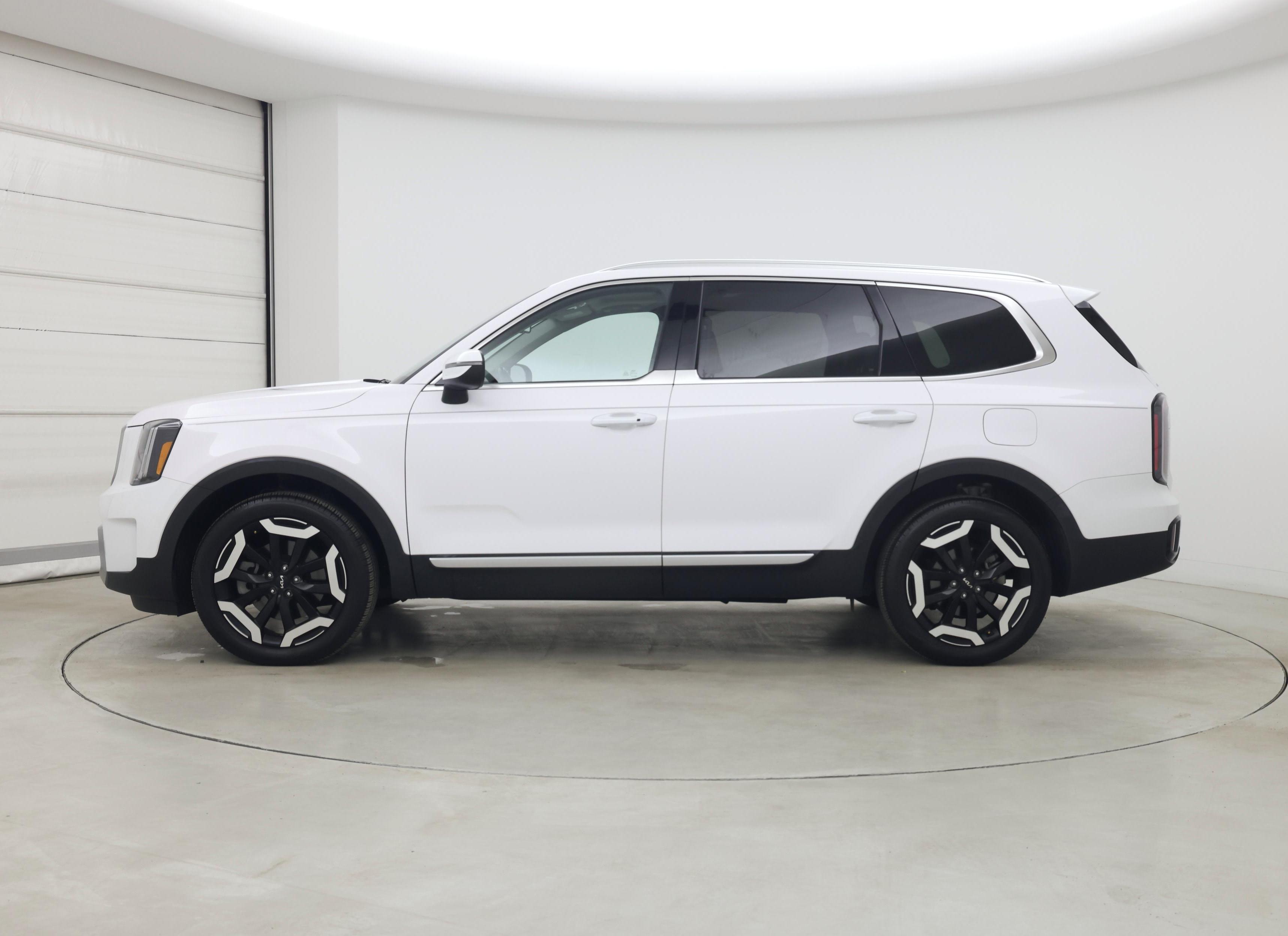 Thumbnail: 2023 Kia Telluride - 3