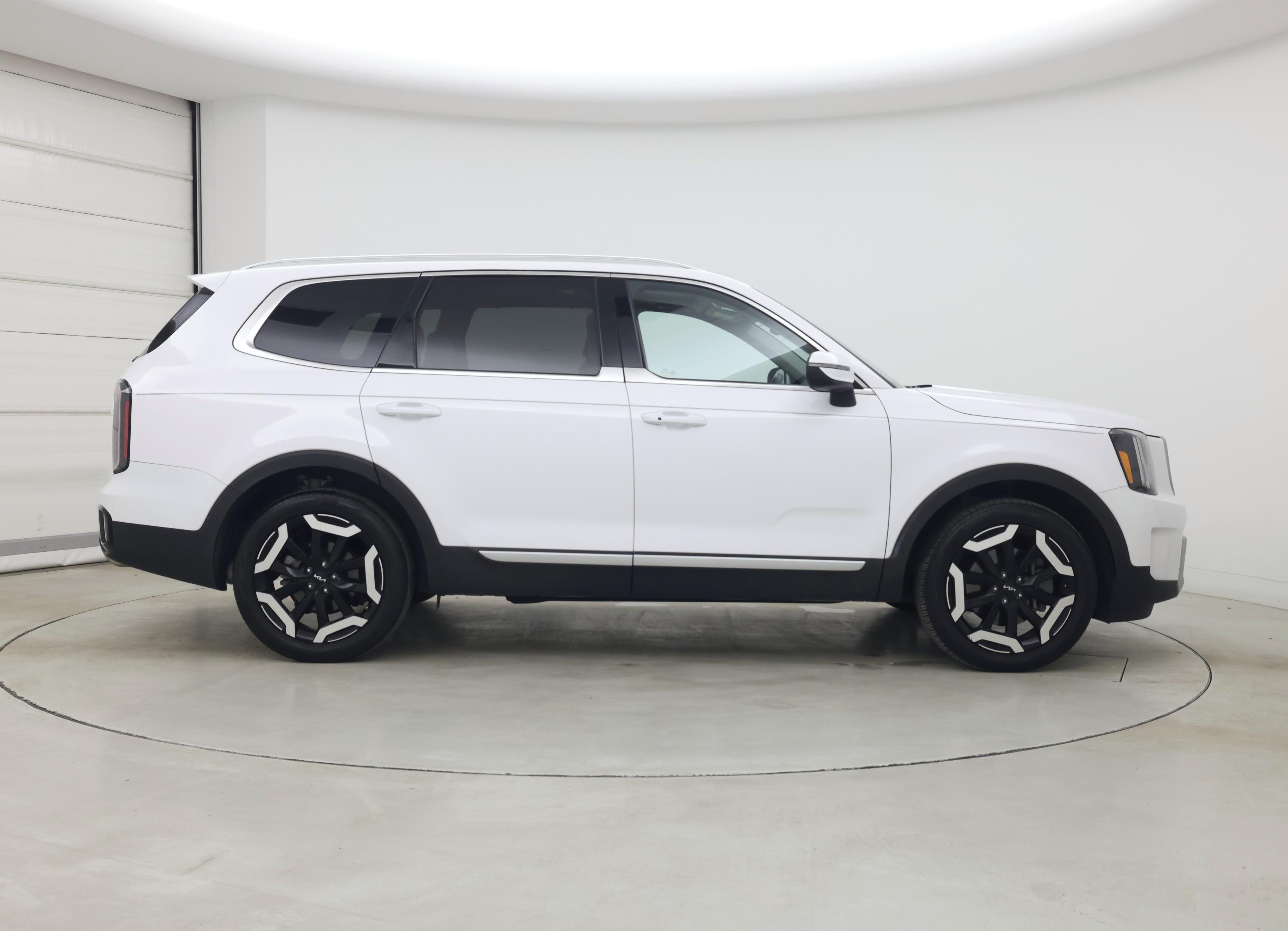 Thumbnail: 2023 Kia Telluride - 7