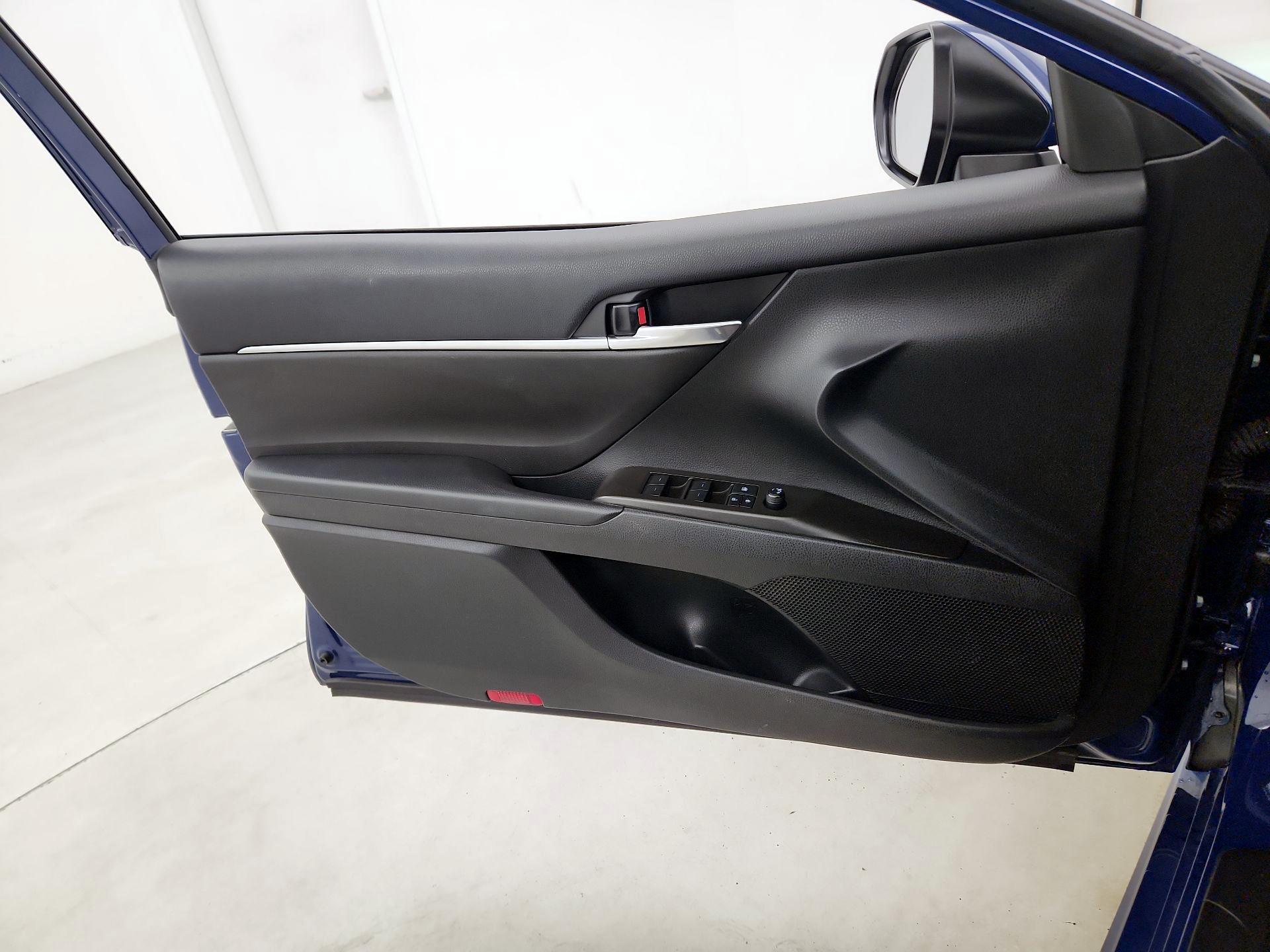 Thumbnail: 2023 Toyota Camry - 12