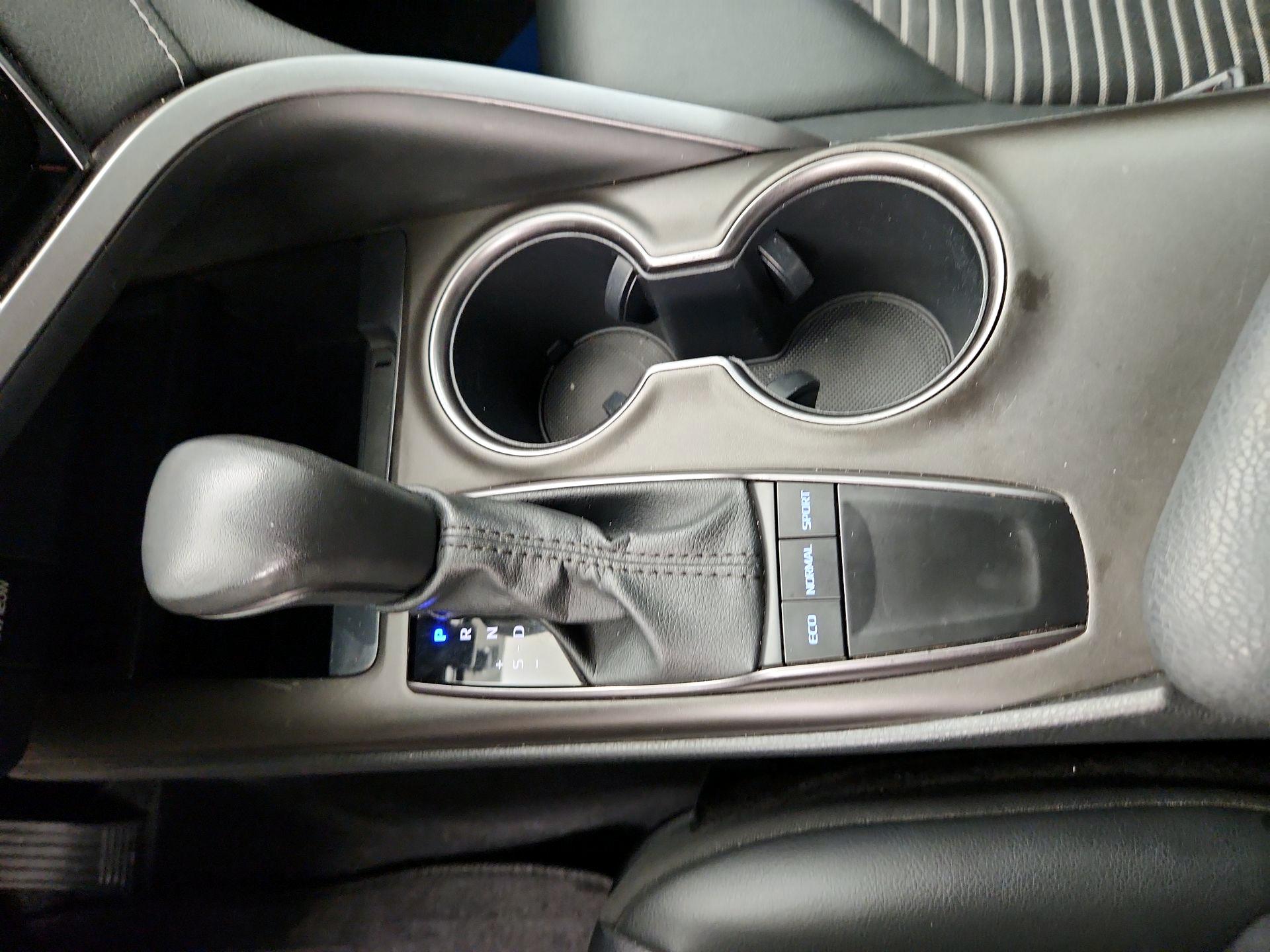 Thumbnail: 2023 Toyota Camry - 17