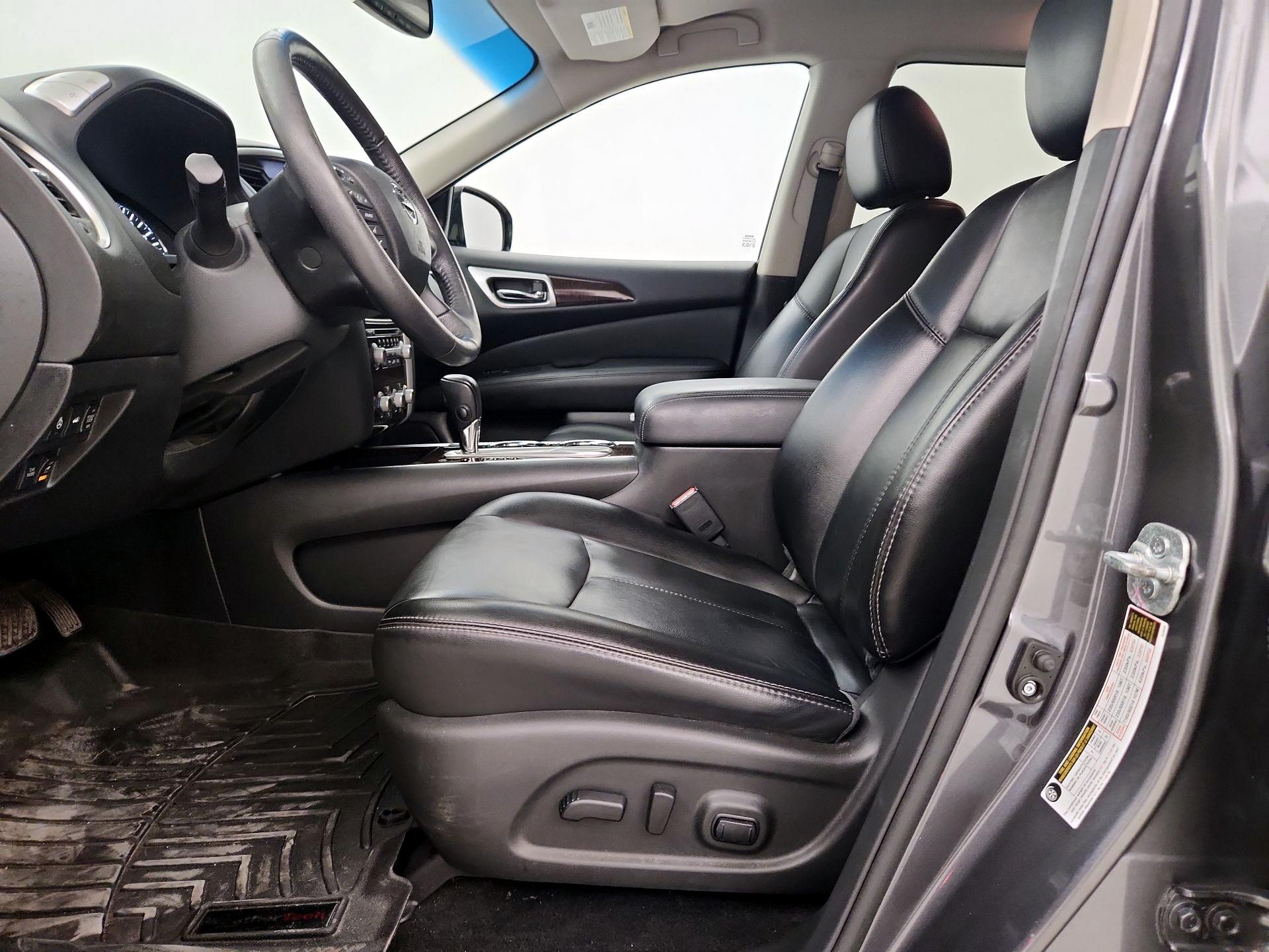 Thumbnail: 2016 Nissan Pathfinder - 11