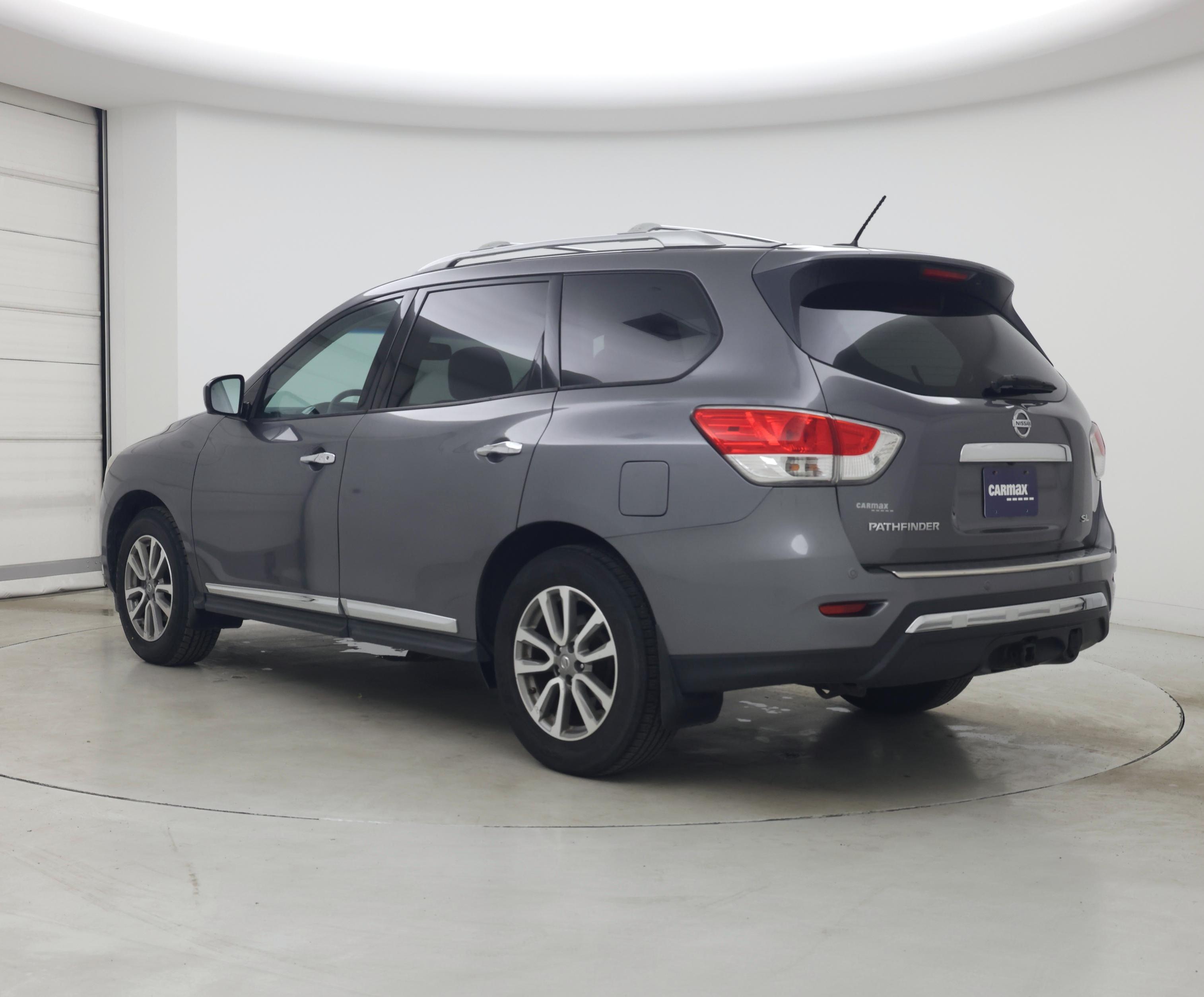Thumbnail: 2016 Nissan Pathfinder - 2