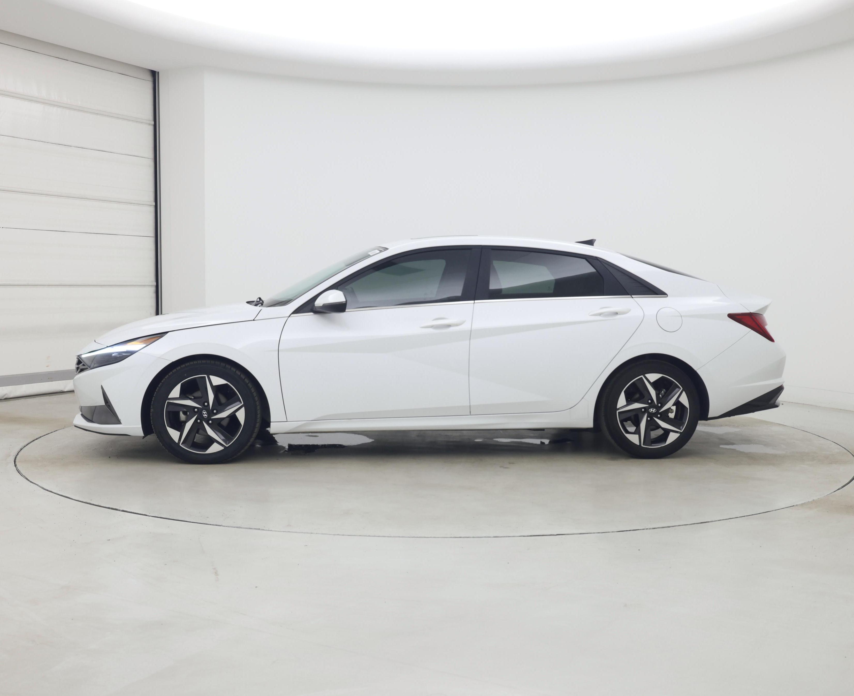 Thumbnail: 2021 Hyundai Elantra - 3